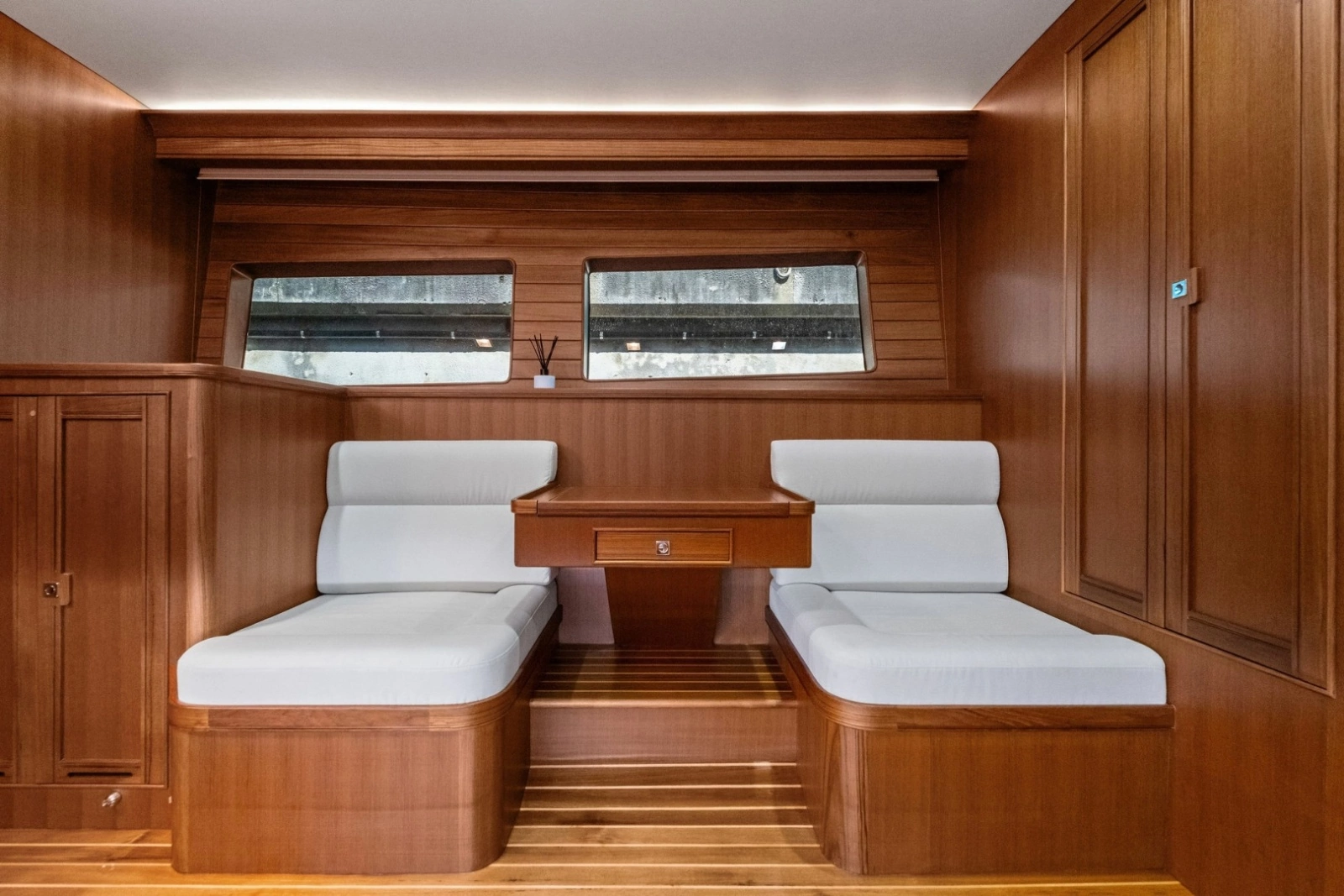2024 Marlow 90 V - Artemis II