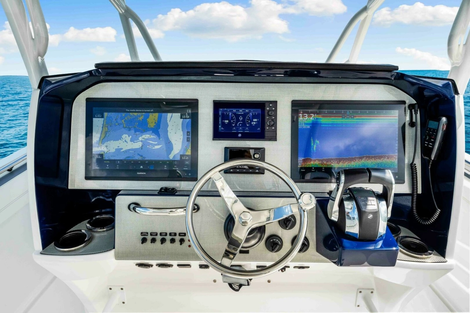 2021 Nor-Tech 390SS - Helm
