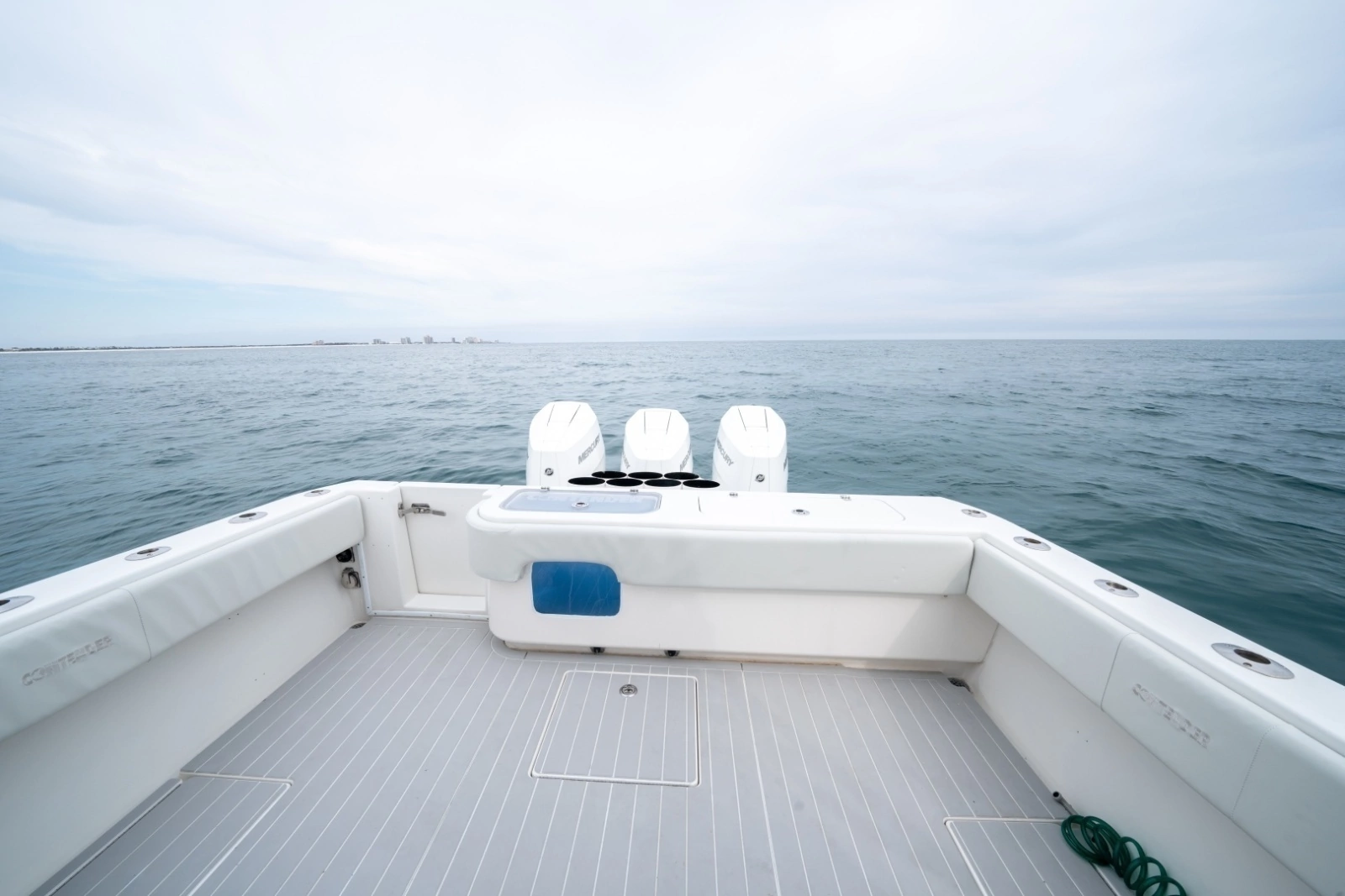 2011 Contender 40 Express