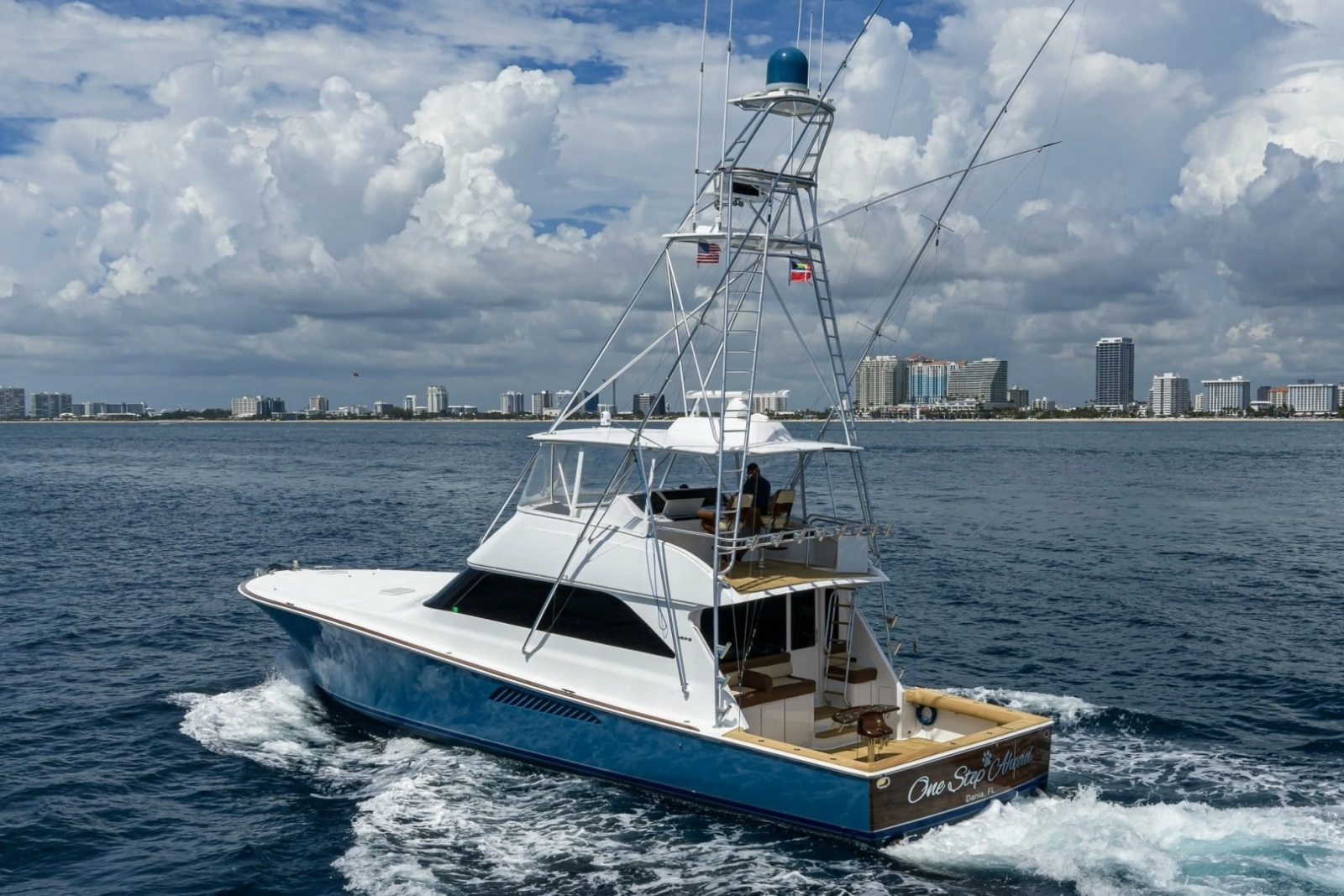 2002 Viking 61 Convertible