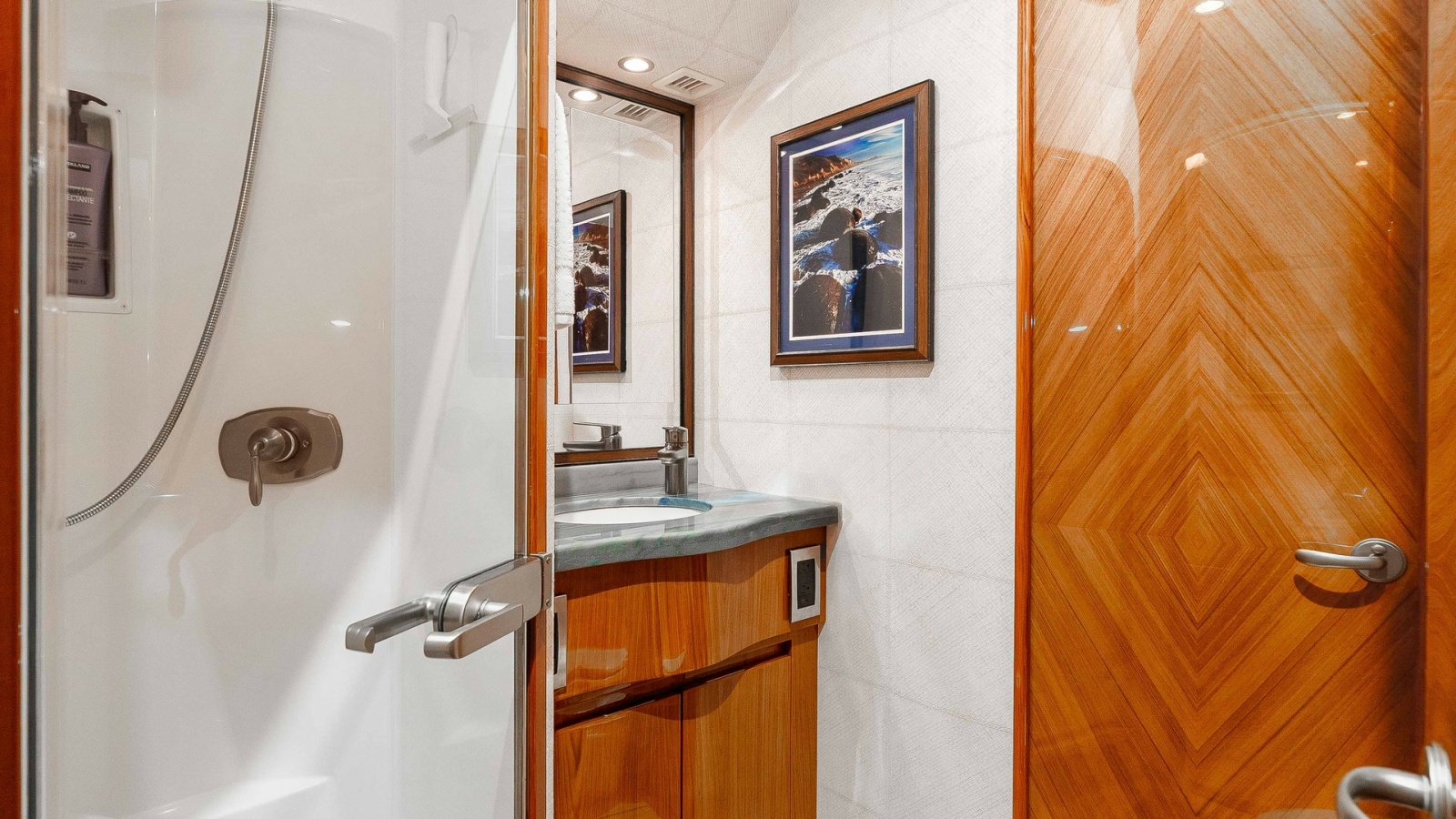 2014 Viking 76 Enclosed Bridge "TRANQUILO" Guest Stateroom Ensuite Head