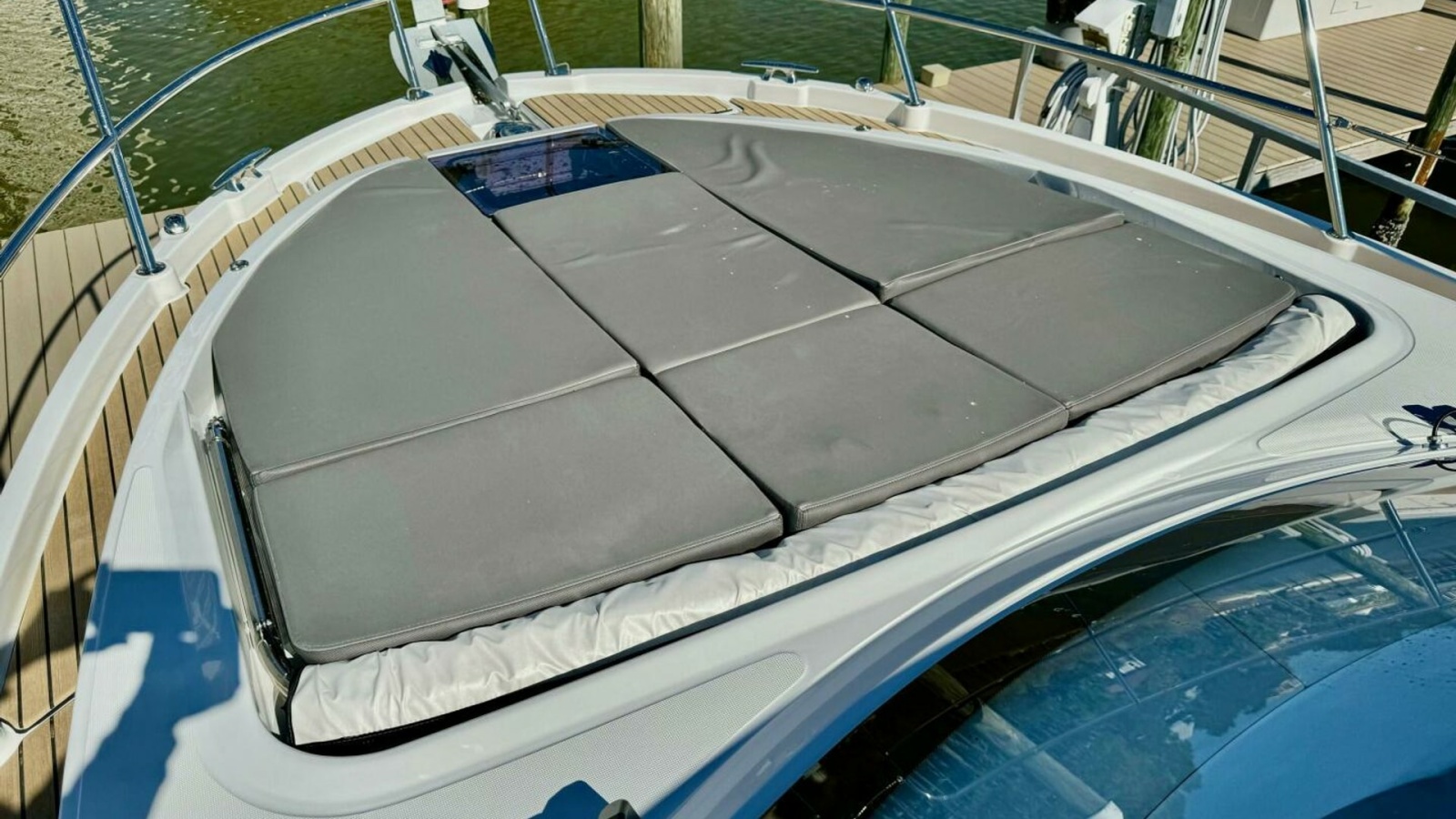 Spacious Foredeck Sunpad Area
