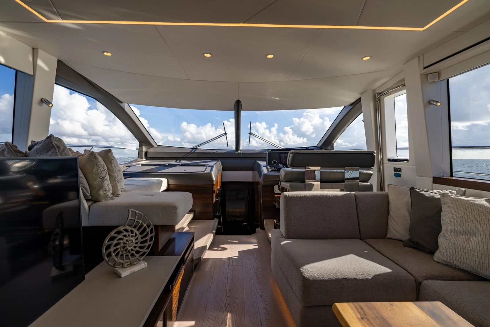 2022 Sunseeker Manhattan 68