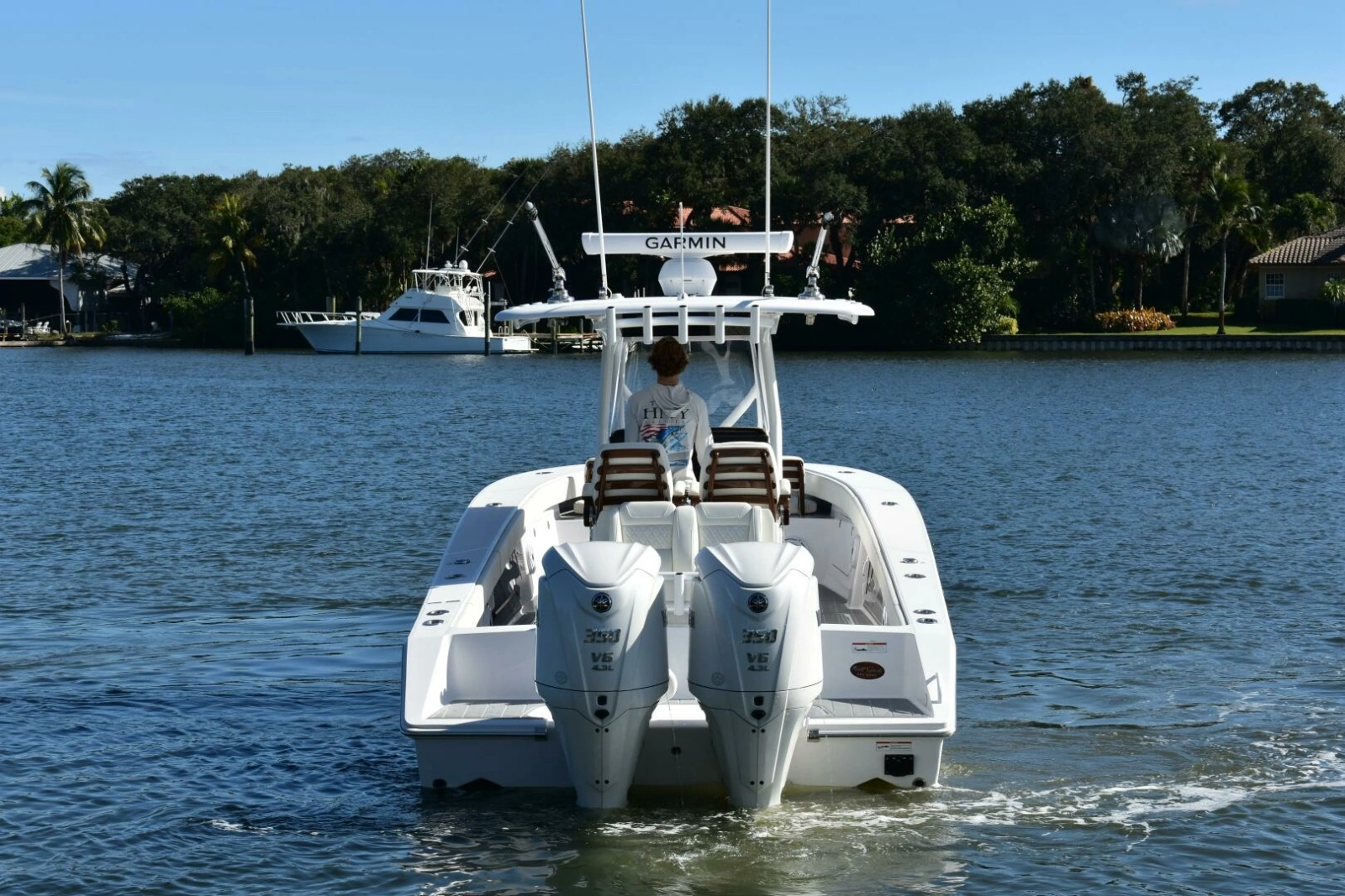 2025 32 - FULL CIRCLE - Aft Profile