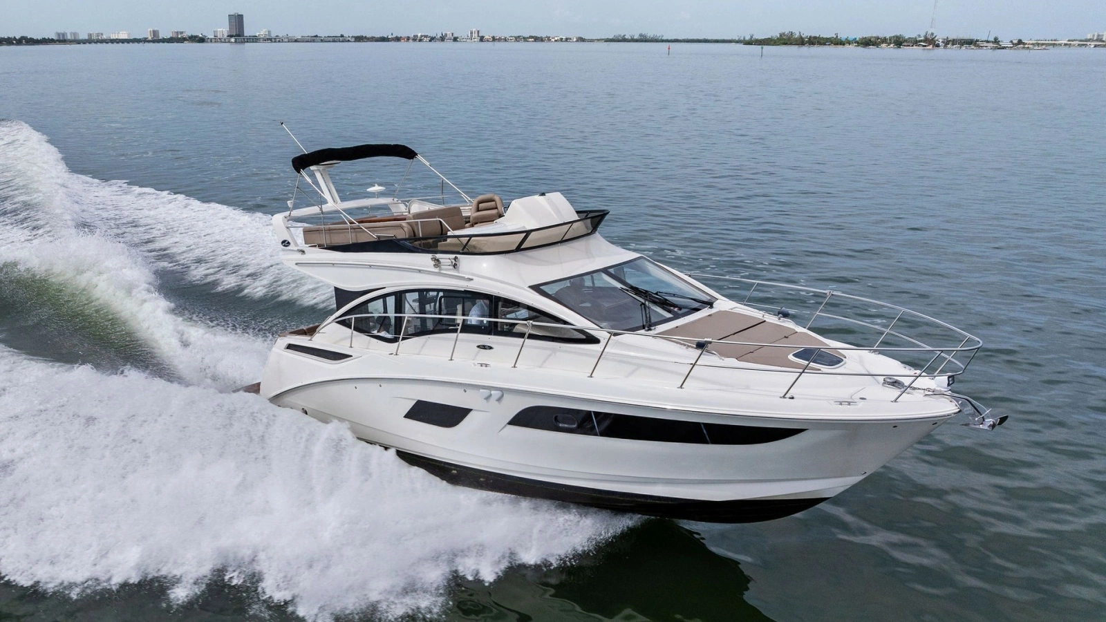 Dynamic Flybridge and Exterior View