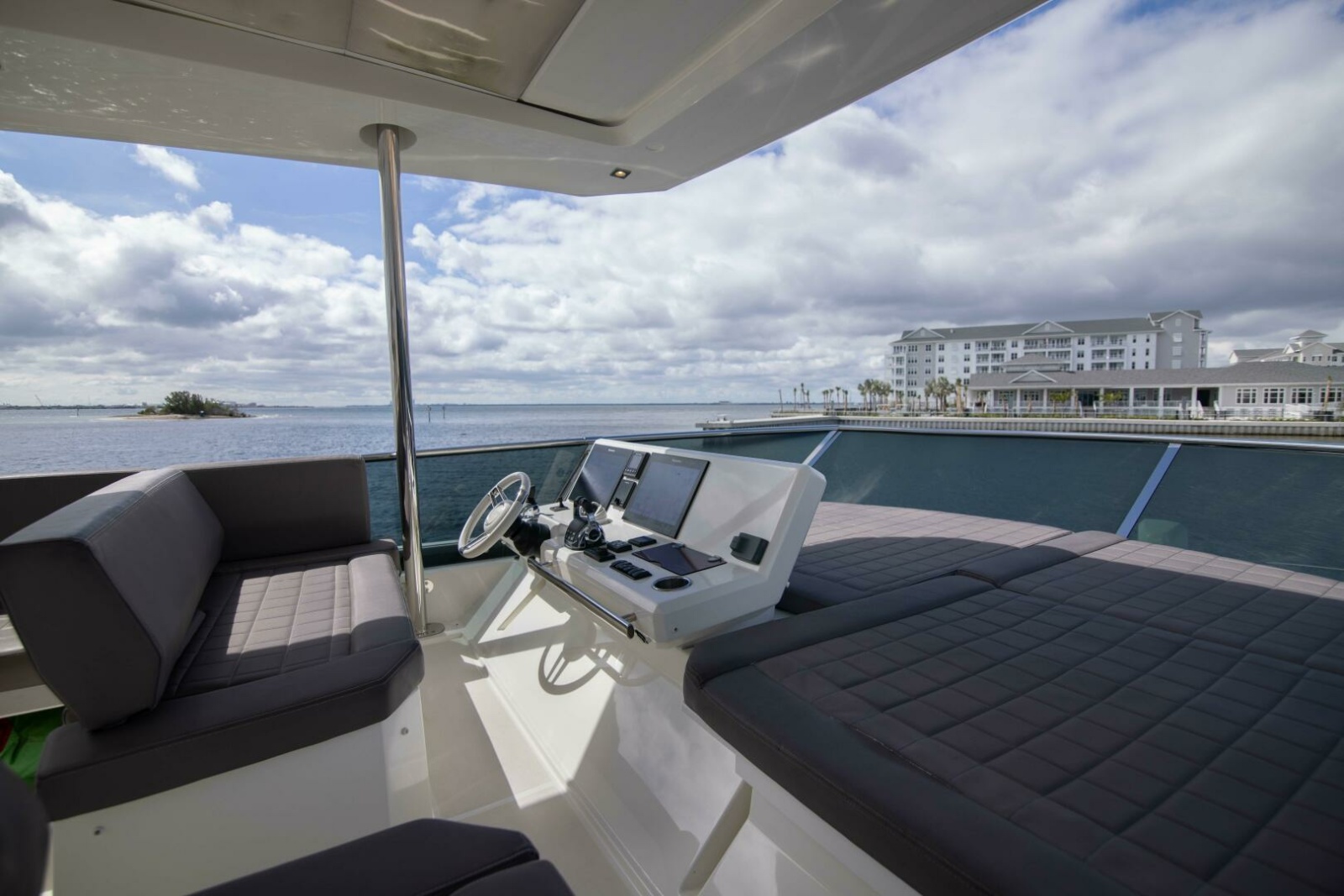 Flybridge