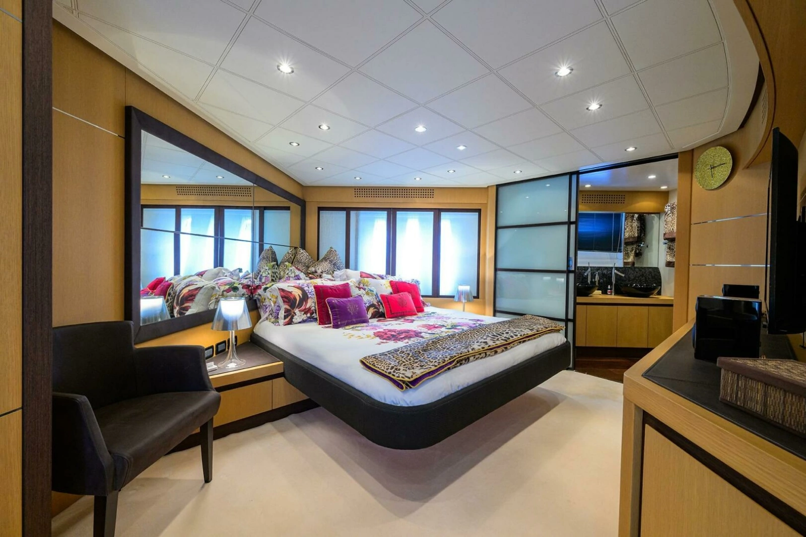 2009 Pershing 90 Express