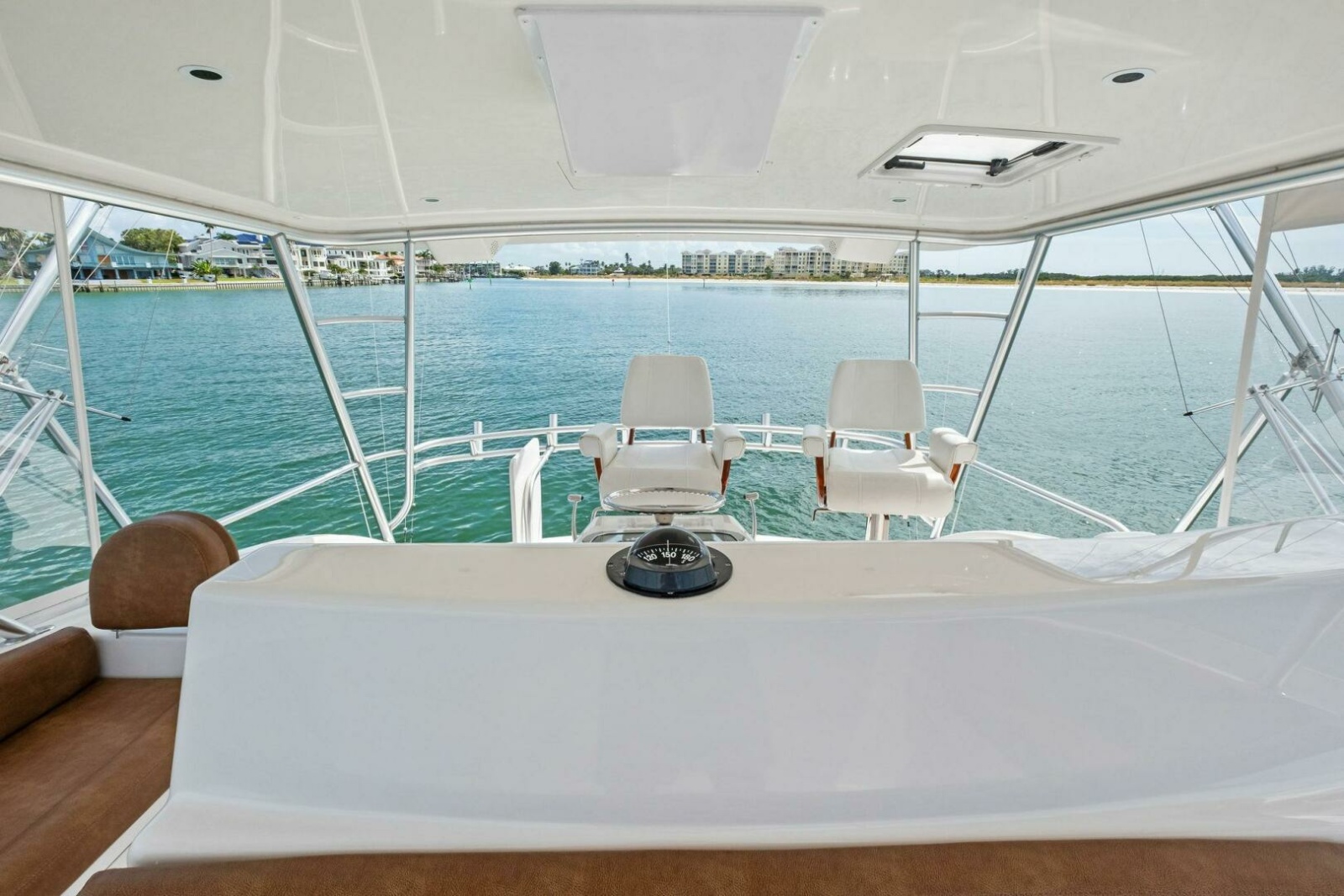 56' 2006 Viking 56 Convertible