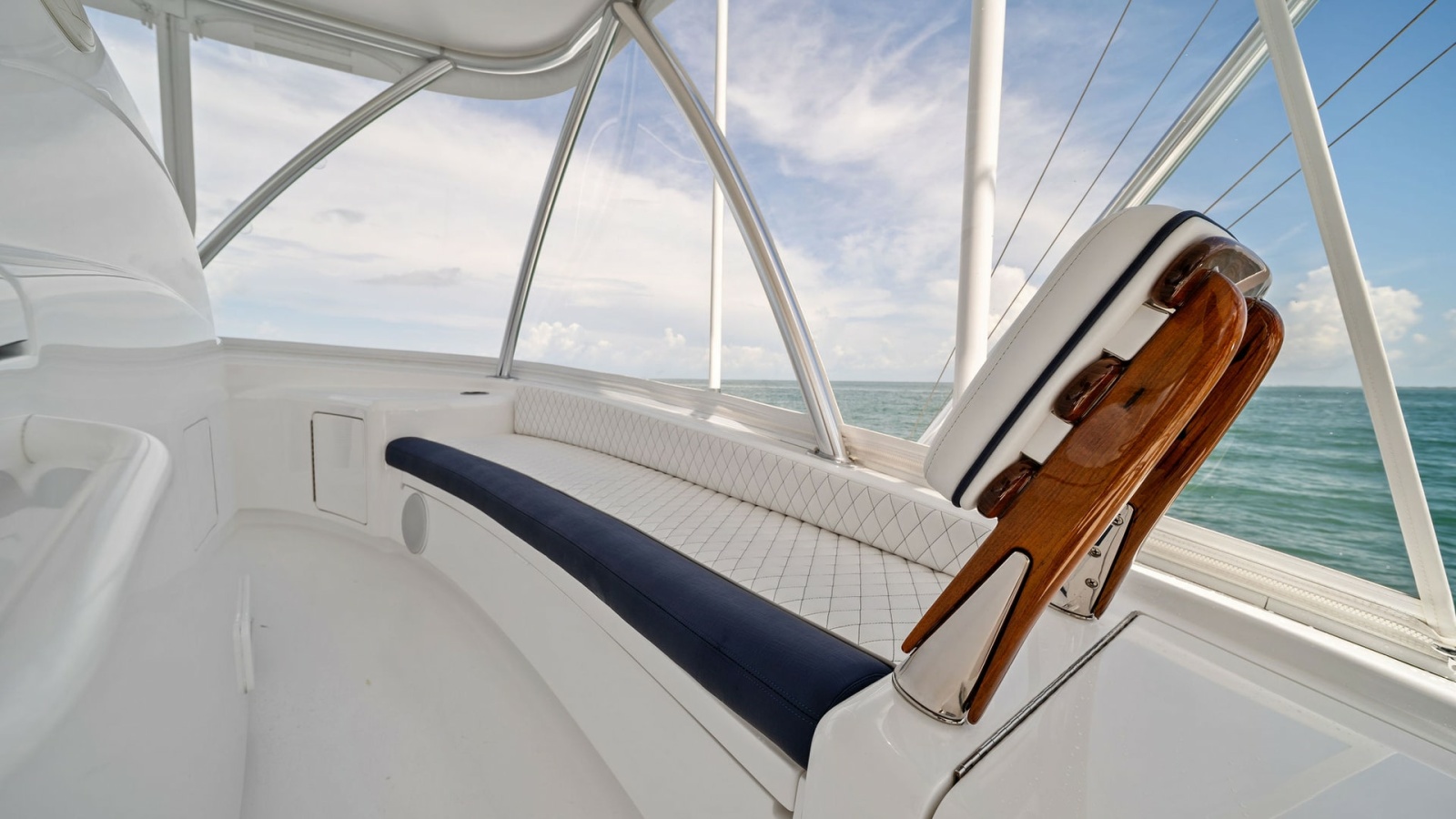 Flybridge Seating Area with Helm Chair