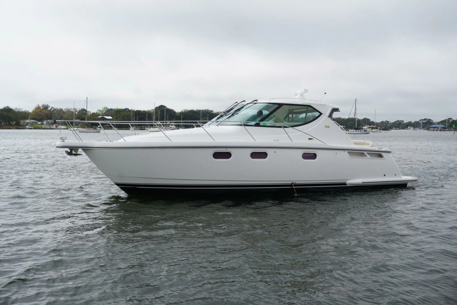 2007 39 Tiara Yachts 3900 Sovran The Pearl Port Profile (1)
