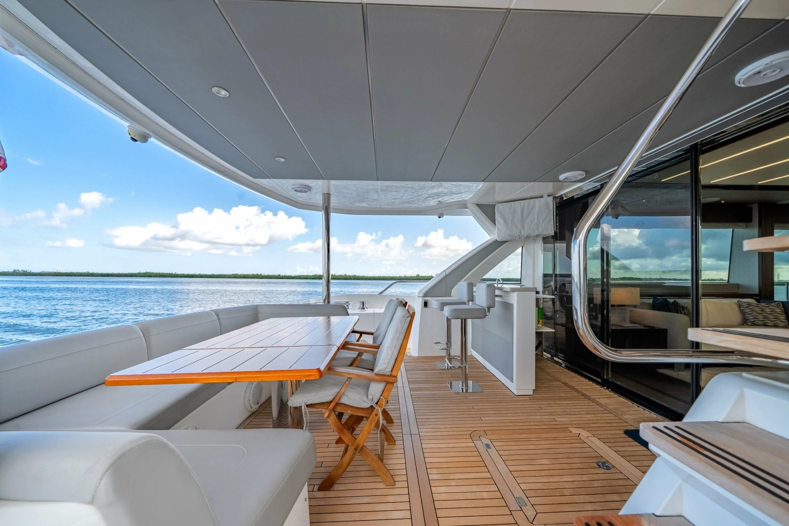 2019 Sunseeker 76 Flybridge