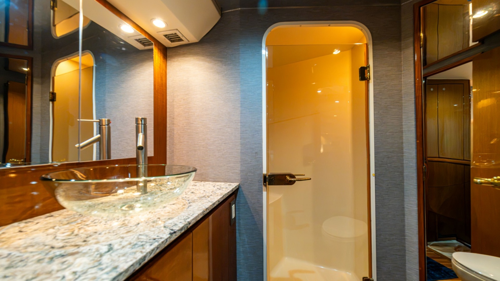 2001 Viking 61 Convertible- Caliente- Master Stateroom Head
