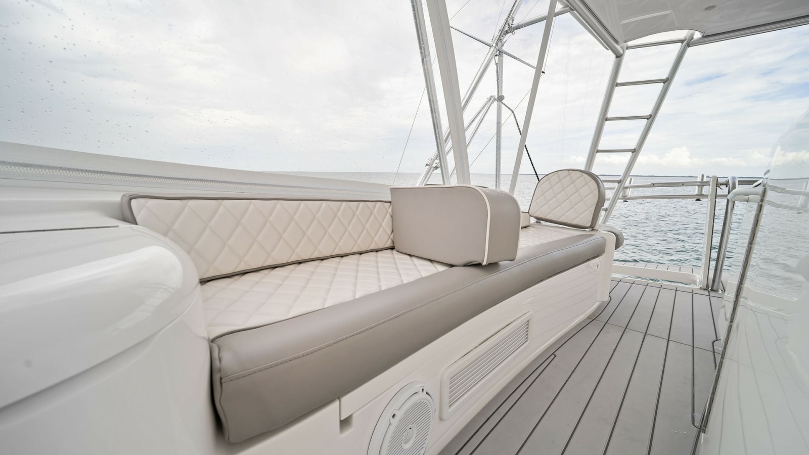 Flybridge Seating Area
