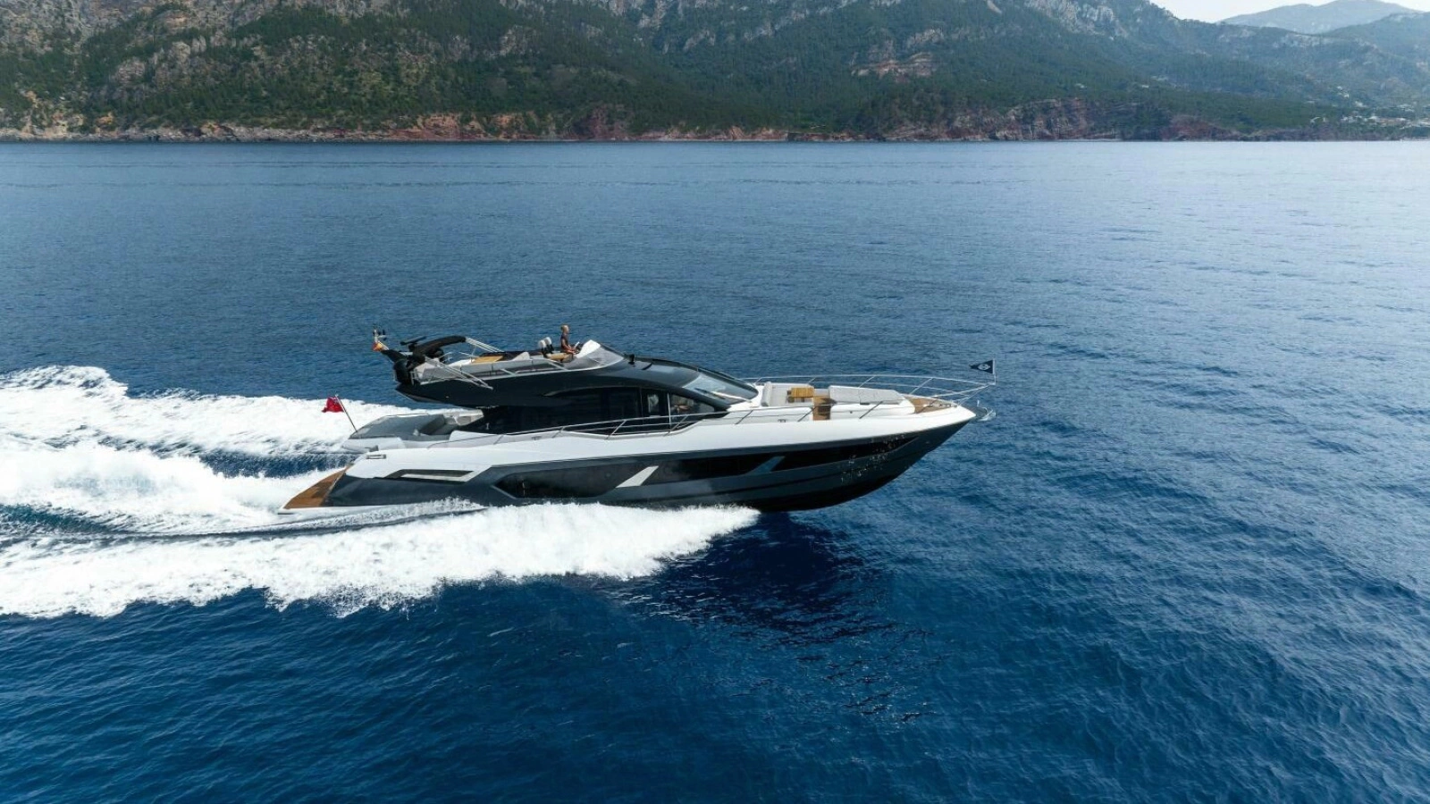 75 SPORT YACHT 75ft Sunseeker Yacht For Sale