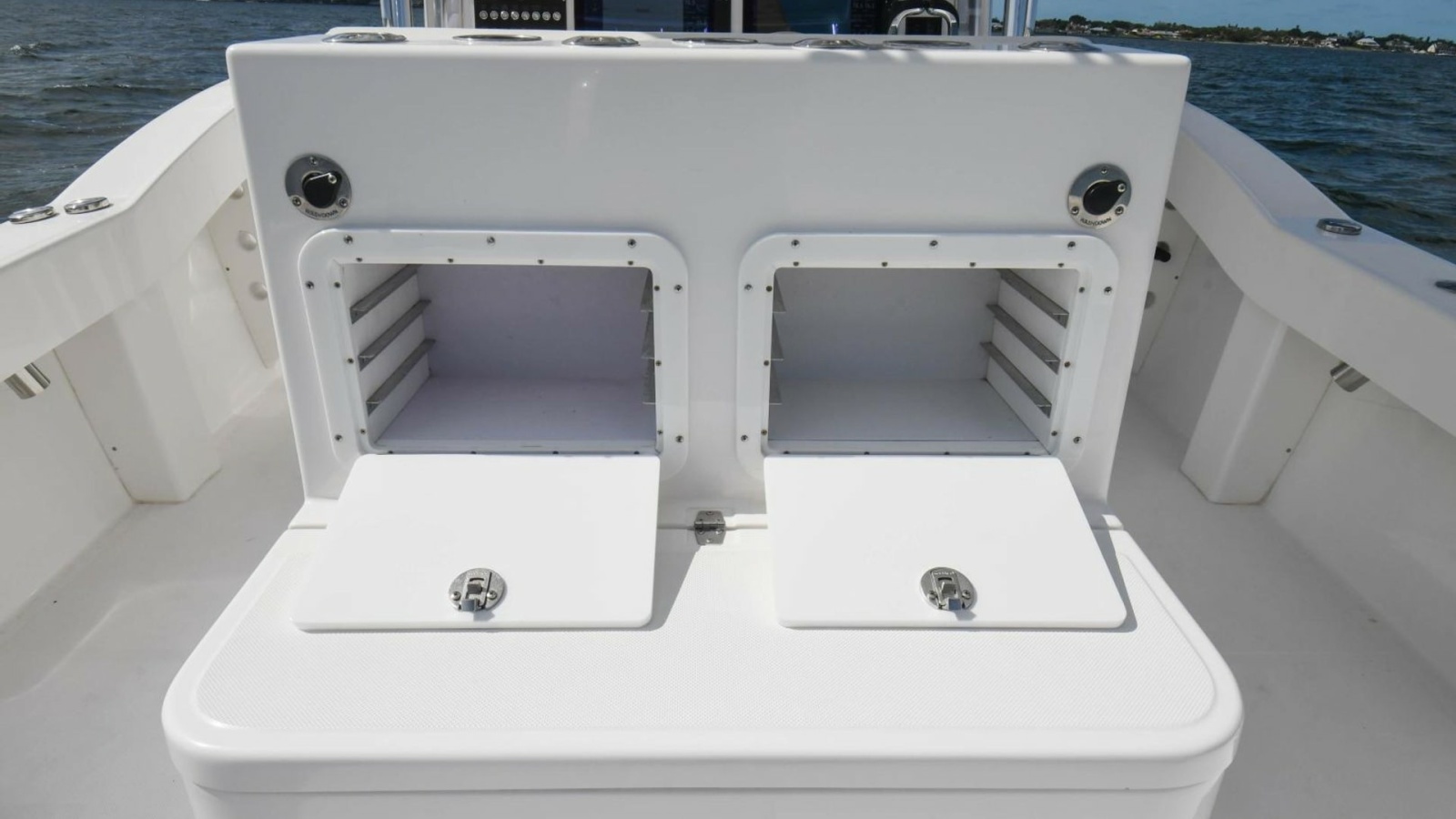 33' 2019 Ocean Master 336 Center Console