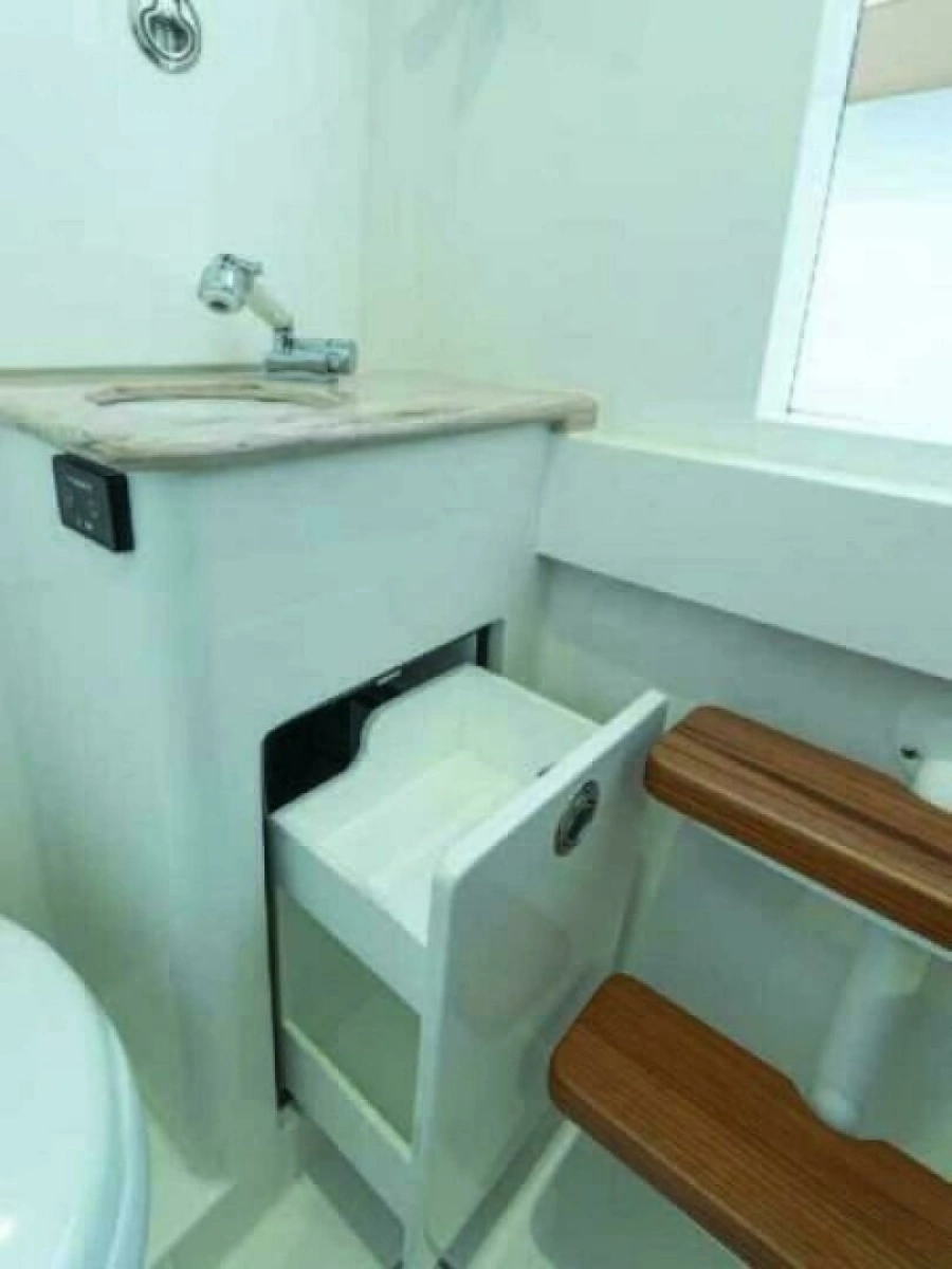 New V-37 Valhalla Boatworks Center Console