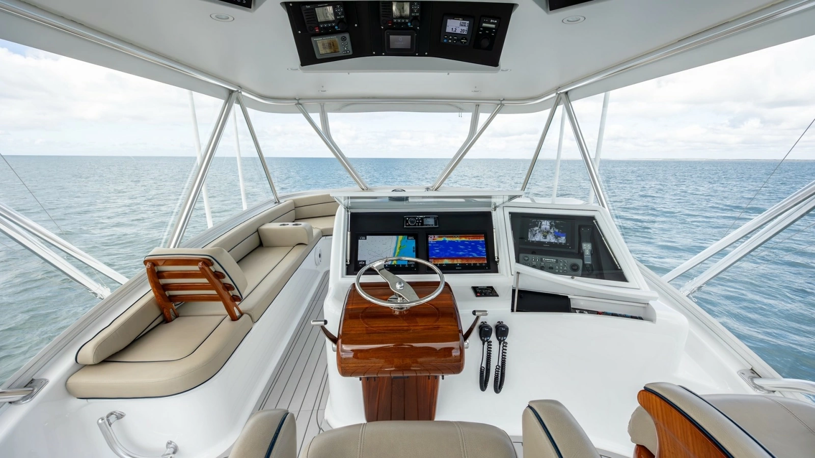 Flybridge Helm Station