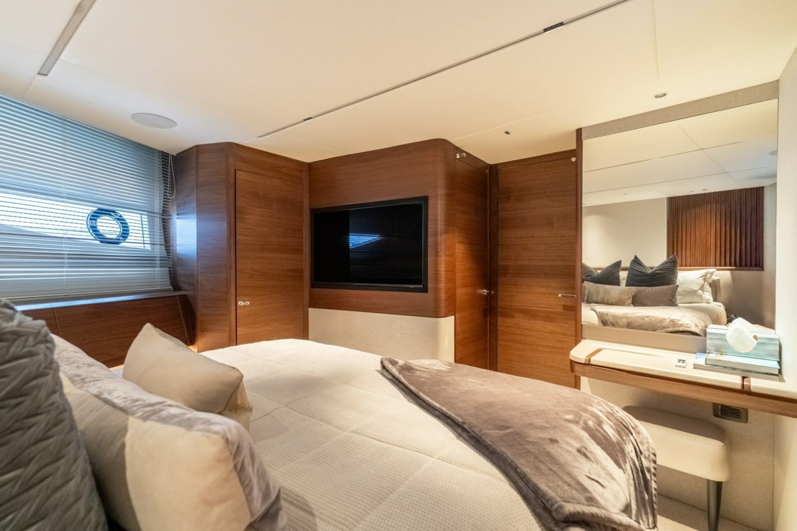 Princess 80 LANIKAI - Forward Guest Suite