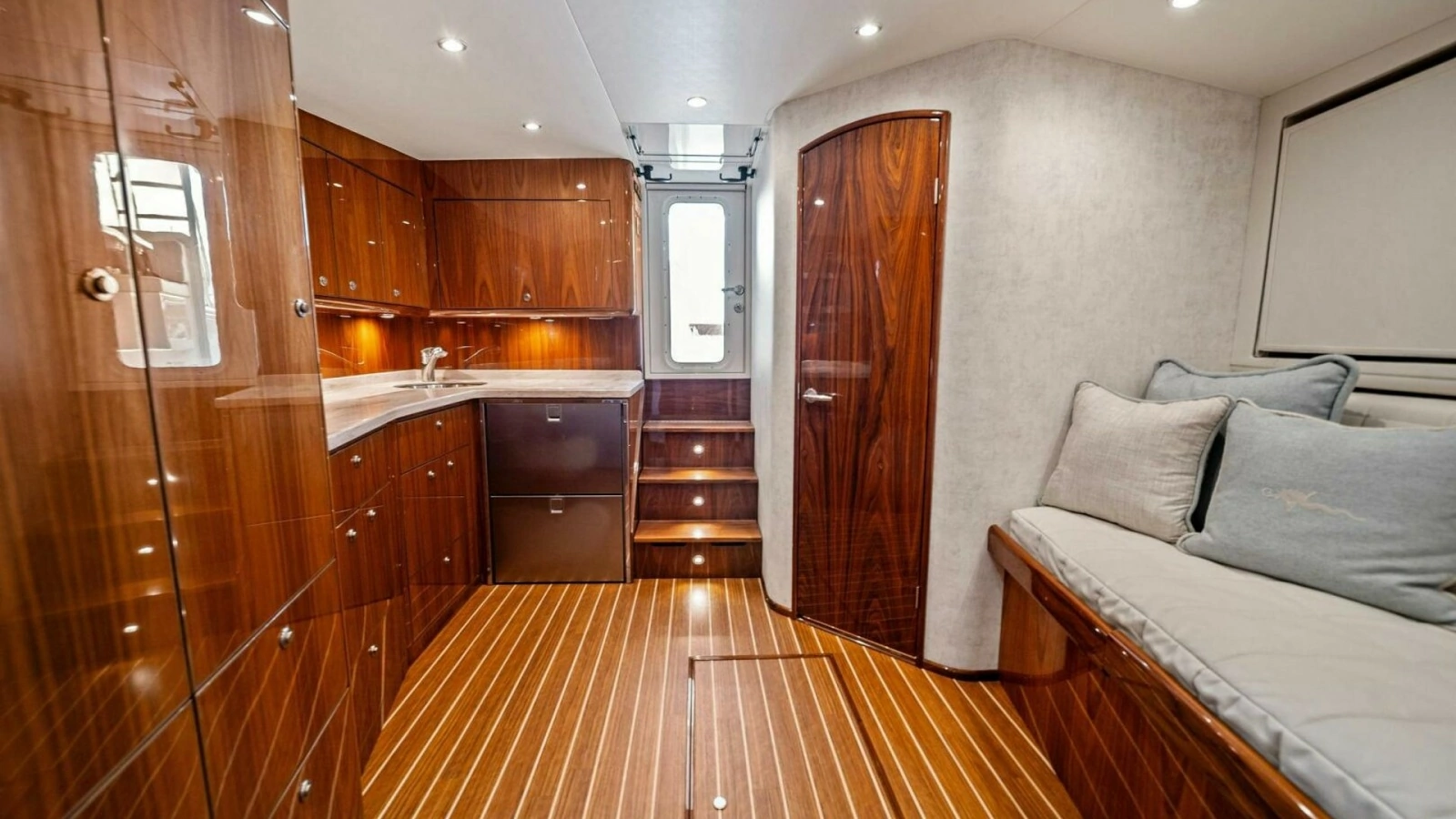 2021 Viking 46 Billfish 