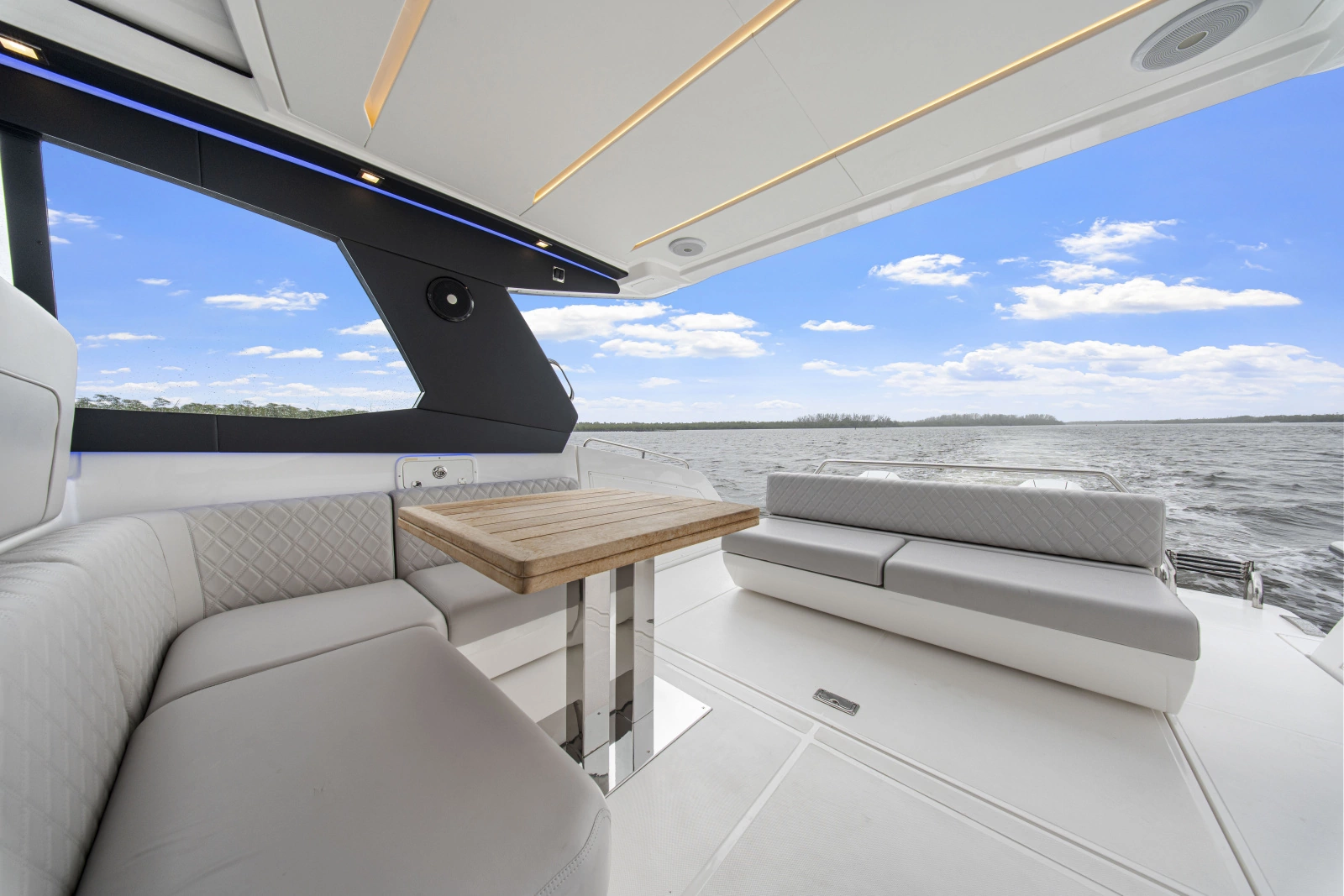 2025 Schaefer 375 HT
