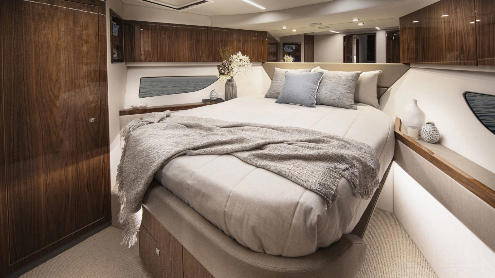 505 SUV 55ft Riviera Yacht For Sale