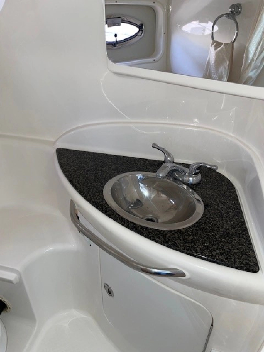 2007 Chaparral 330 Signature