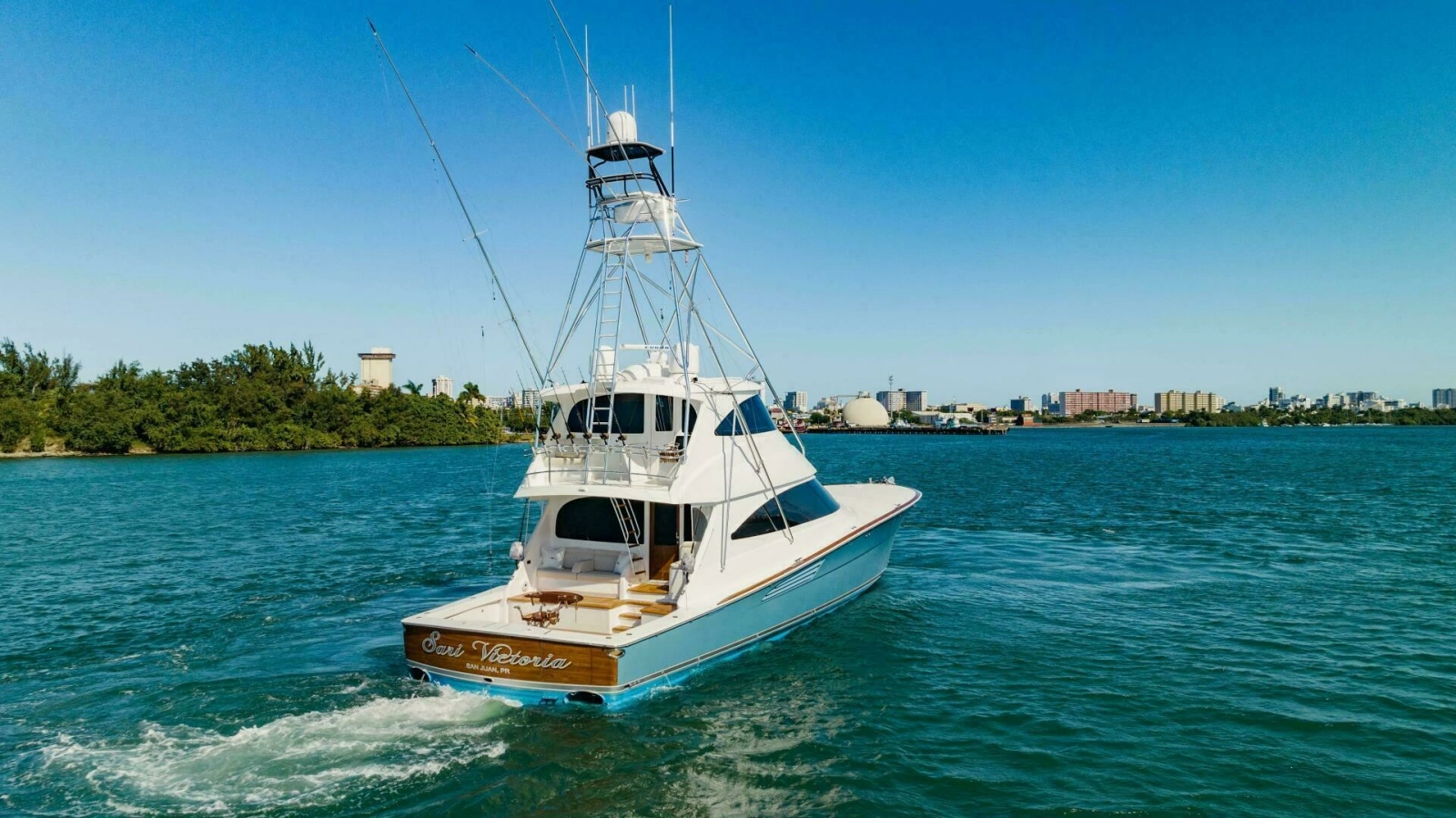 2020 Viking 72 Enclosed Bridge