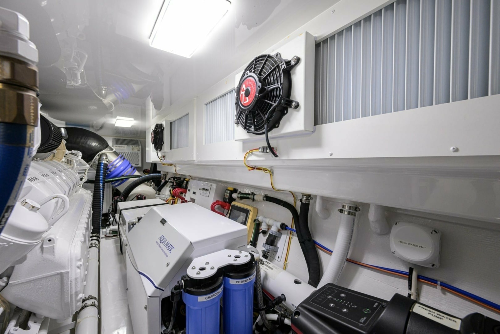 Viking 54 - Dog House - Engine Room