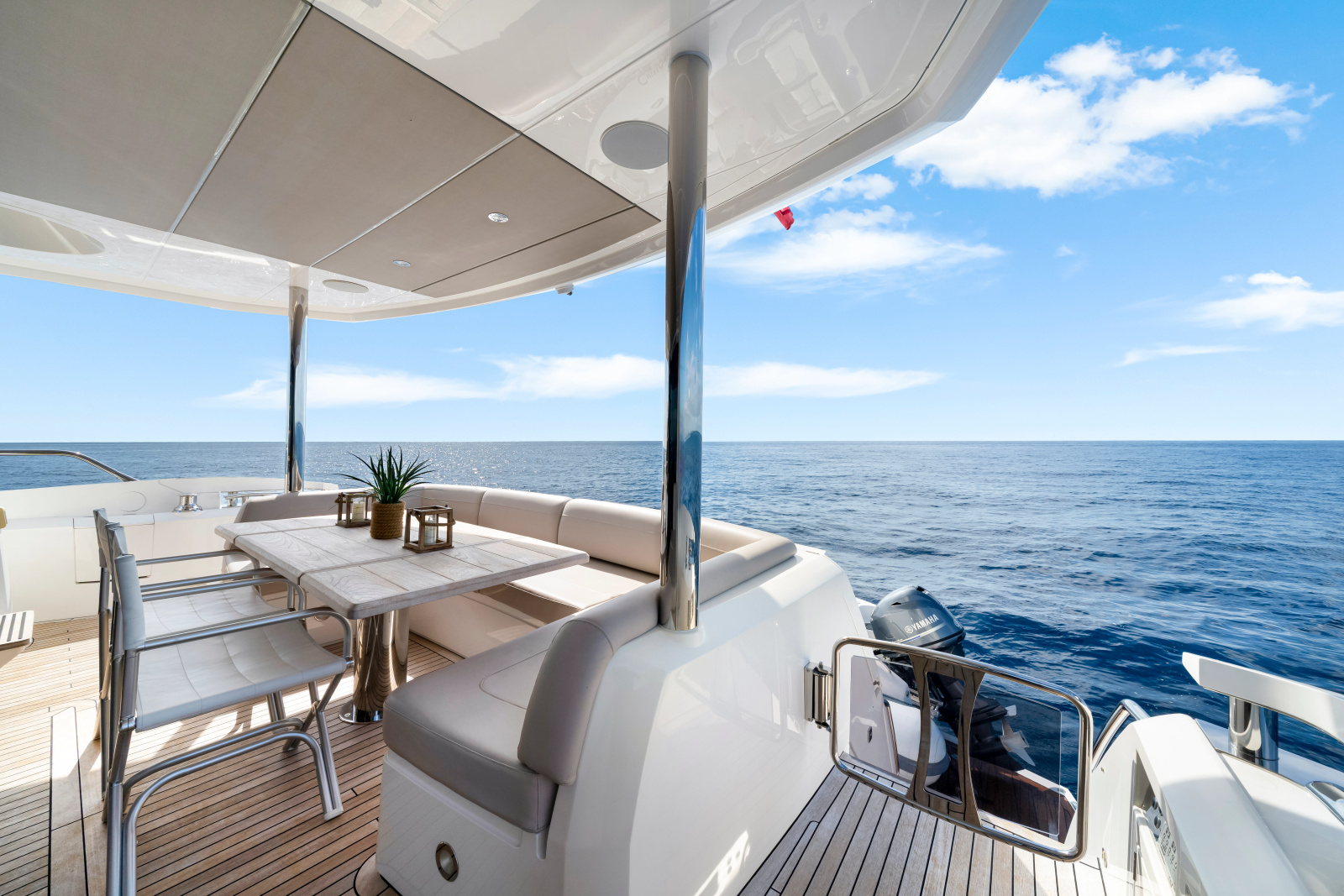 2020 Sunseeker 76 Yacht