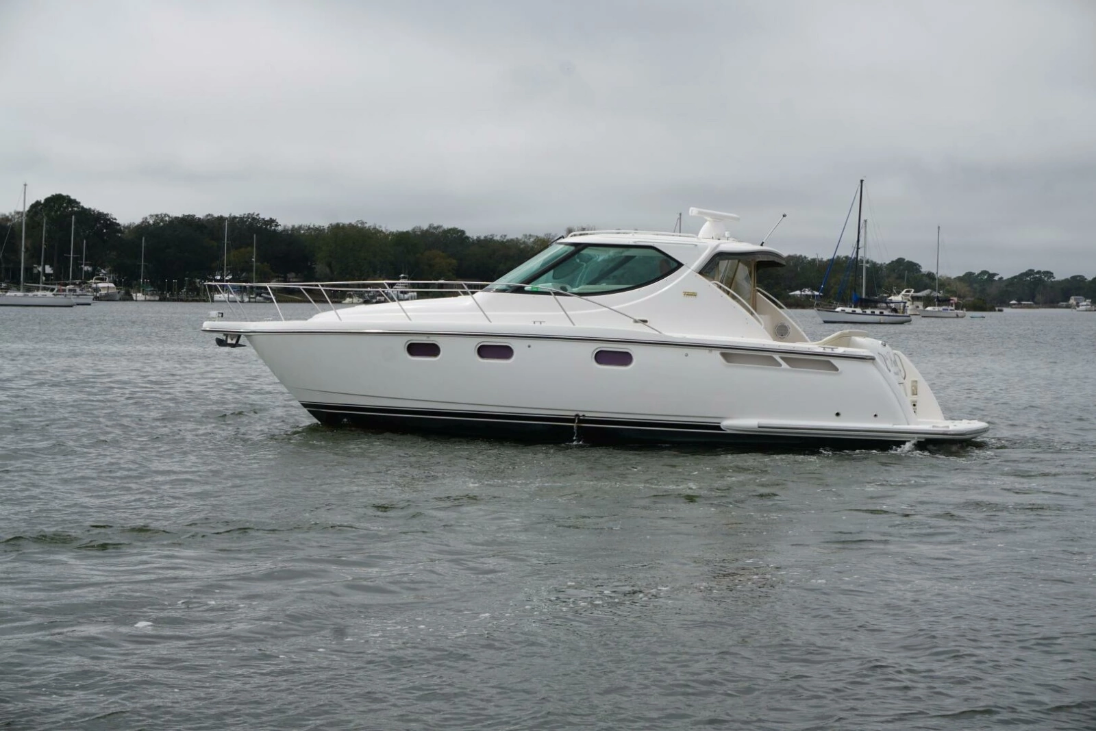 2007 39 Tiara Yachts 3900 Sovran The Pearl Port Profile (3)