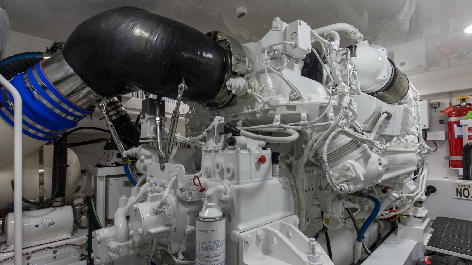 2022 Viking Convertible Cole Play Engine Room (3)