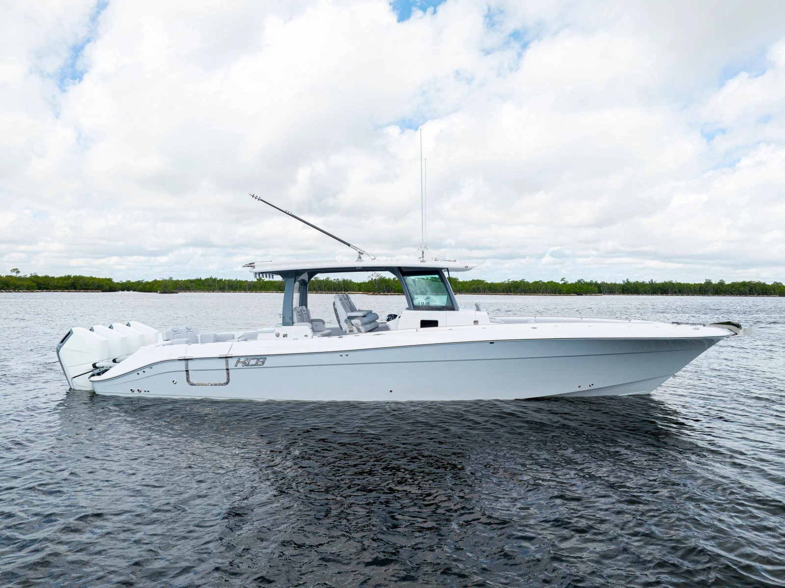 42 Lujo 42ft HCB Yacht For Sale