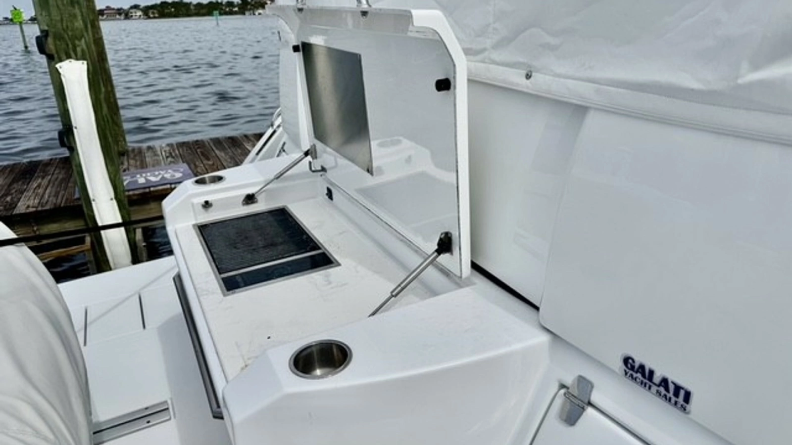 Transom Grill and Prep Station