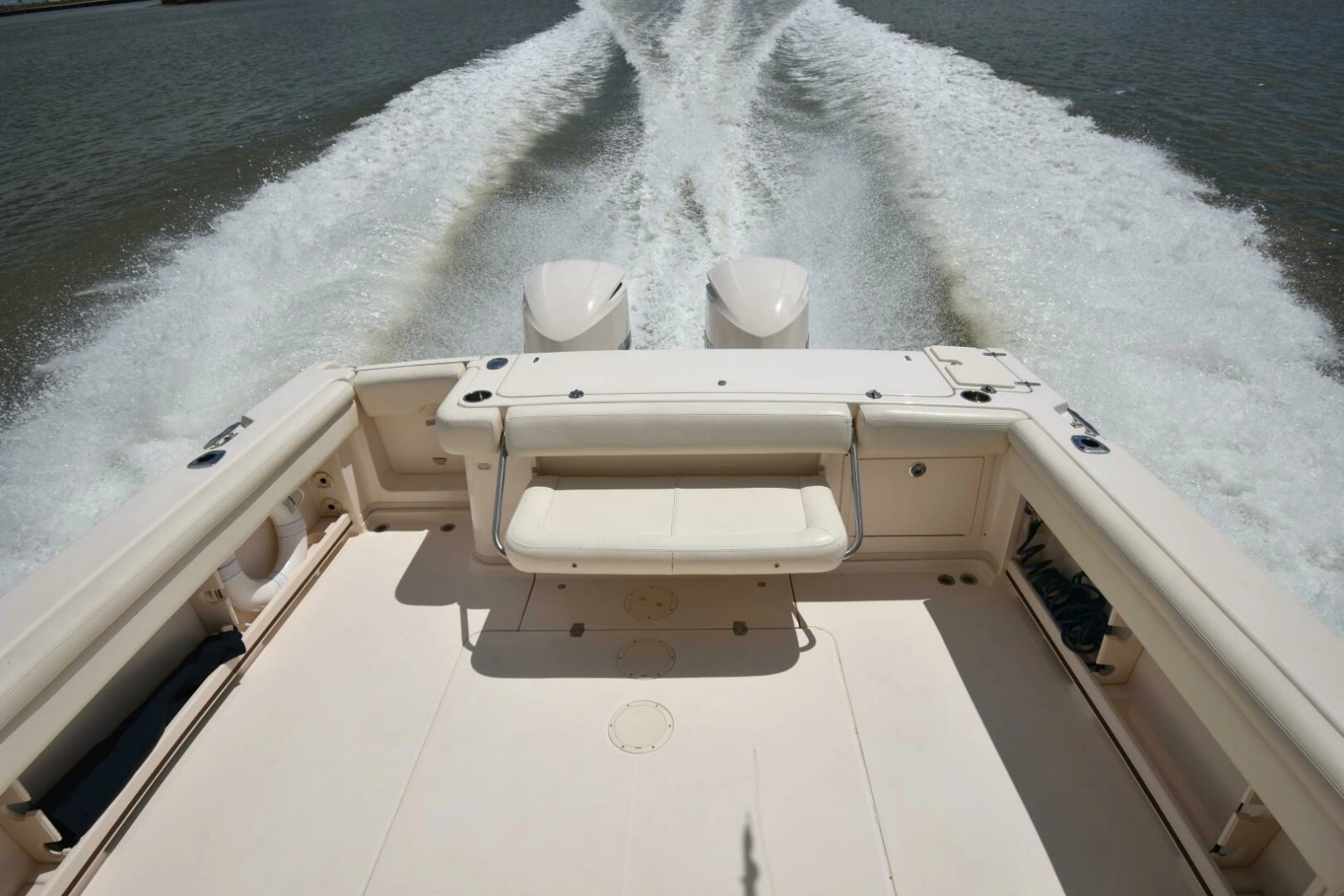 2016 Grady-White 330 Express 