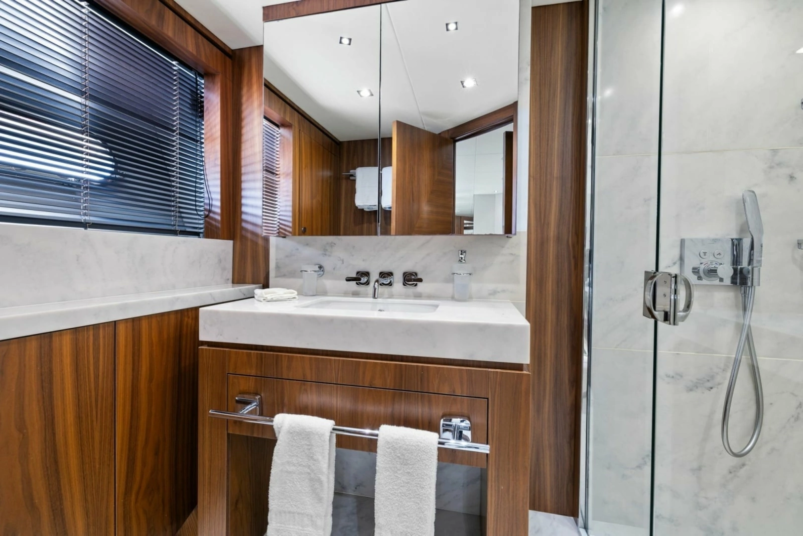 2018 Sunseeker 95 Motoryacht