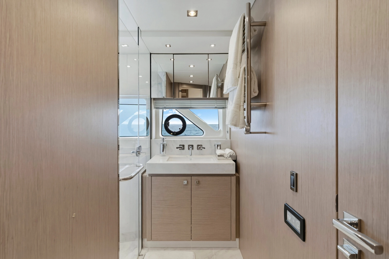 2020 Sunseeker 76 Yacht