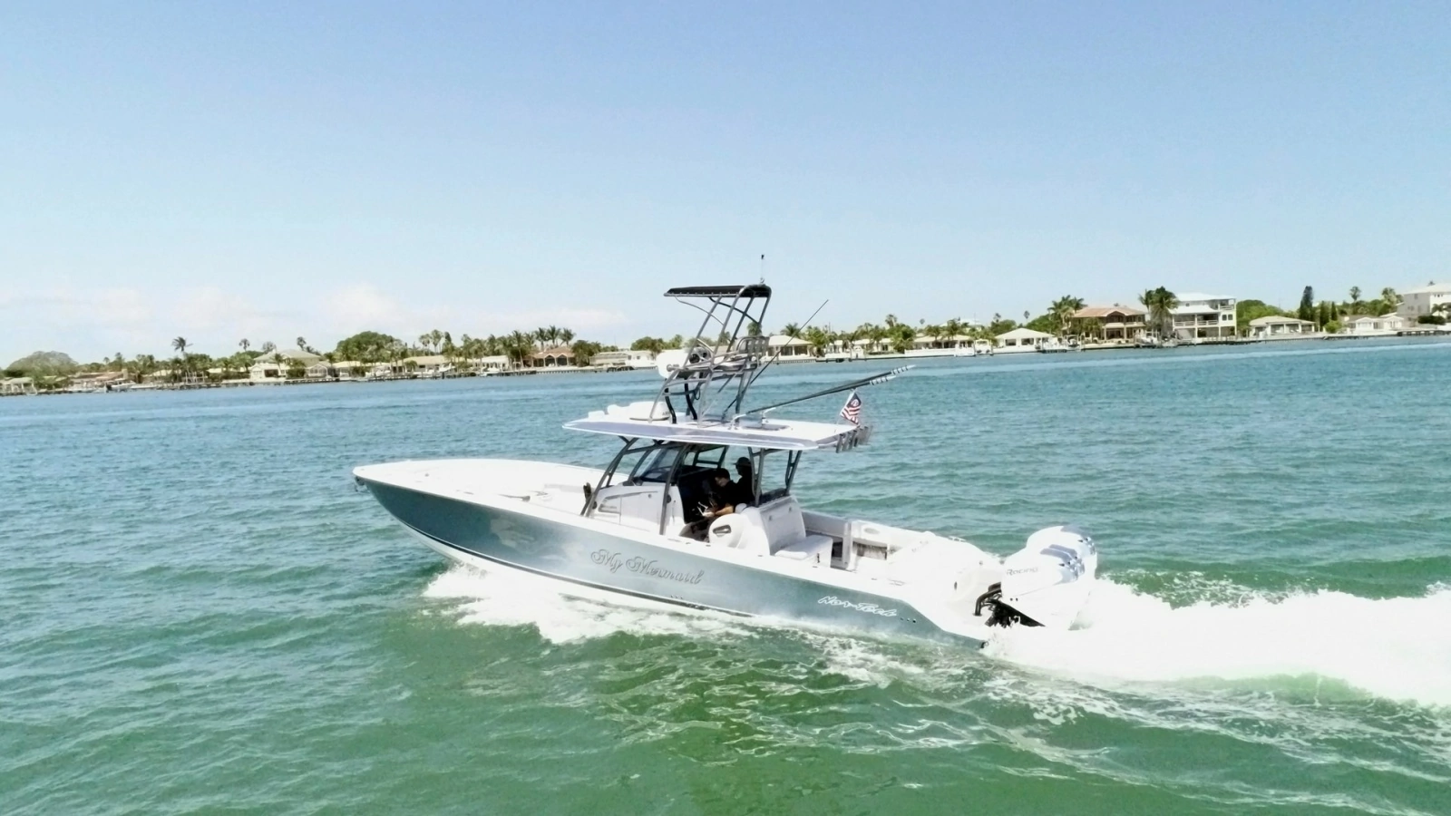 Nor-Tech 390 Sport Exterior View