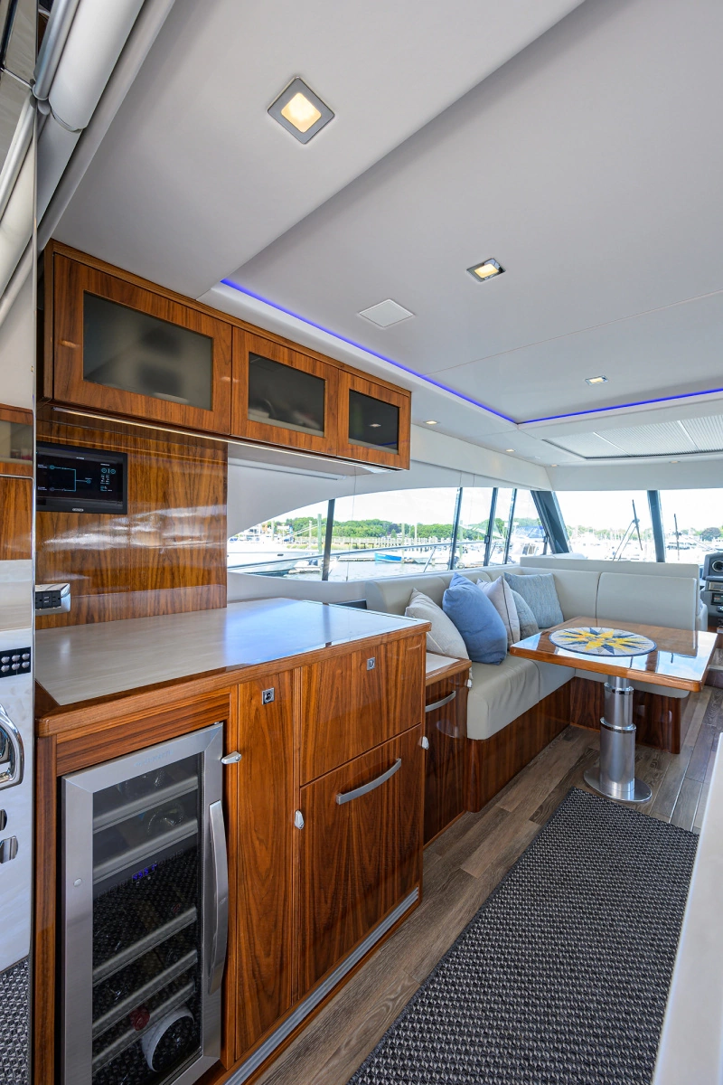2023 Riviera 5400 Sport Yacht