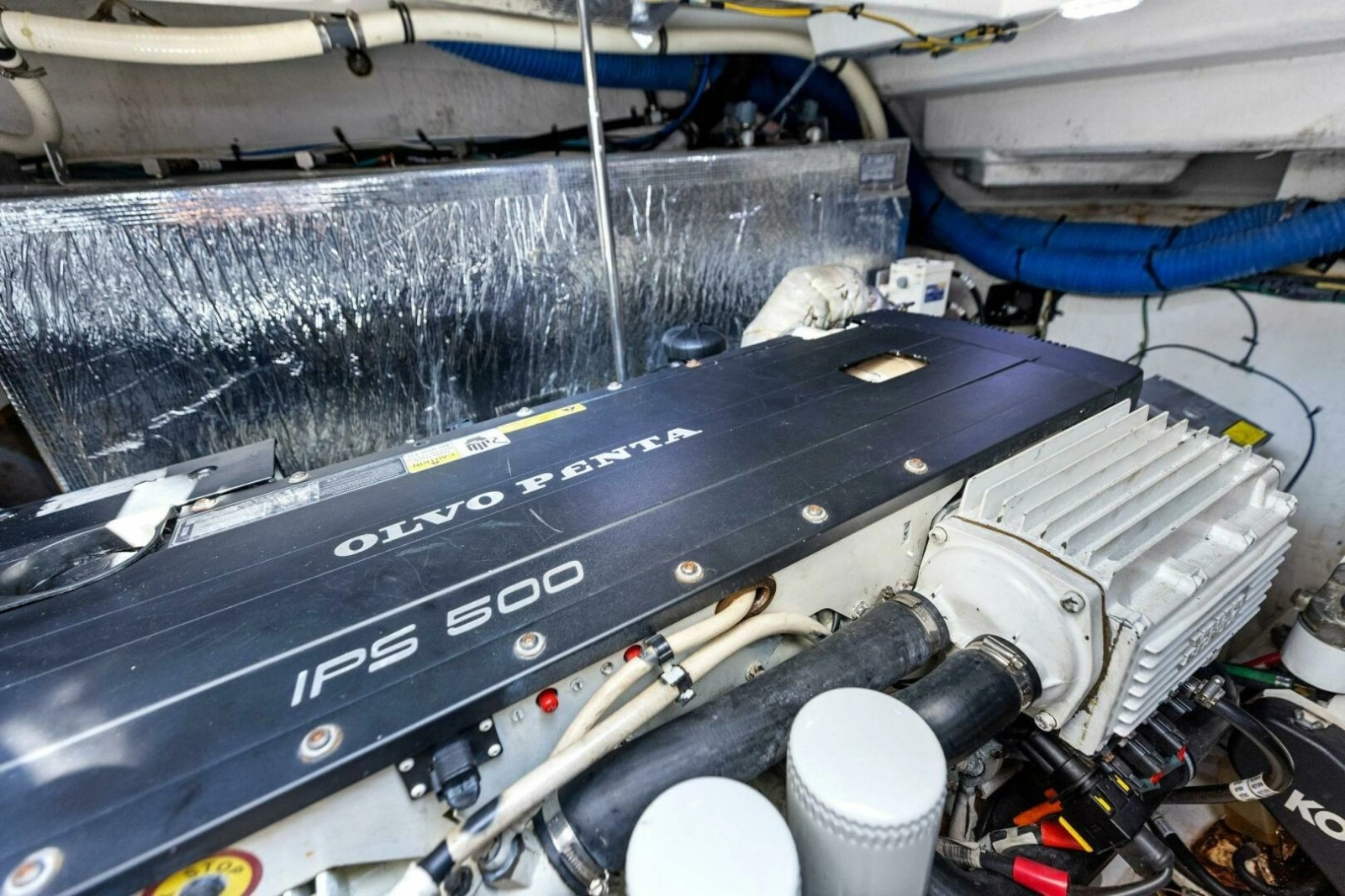 2015 Cruisers 390 EC 'Blue Runner'
