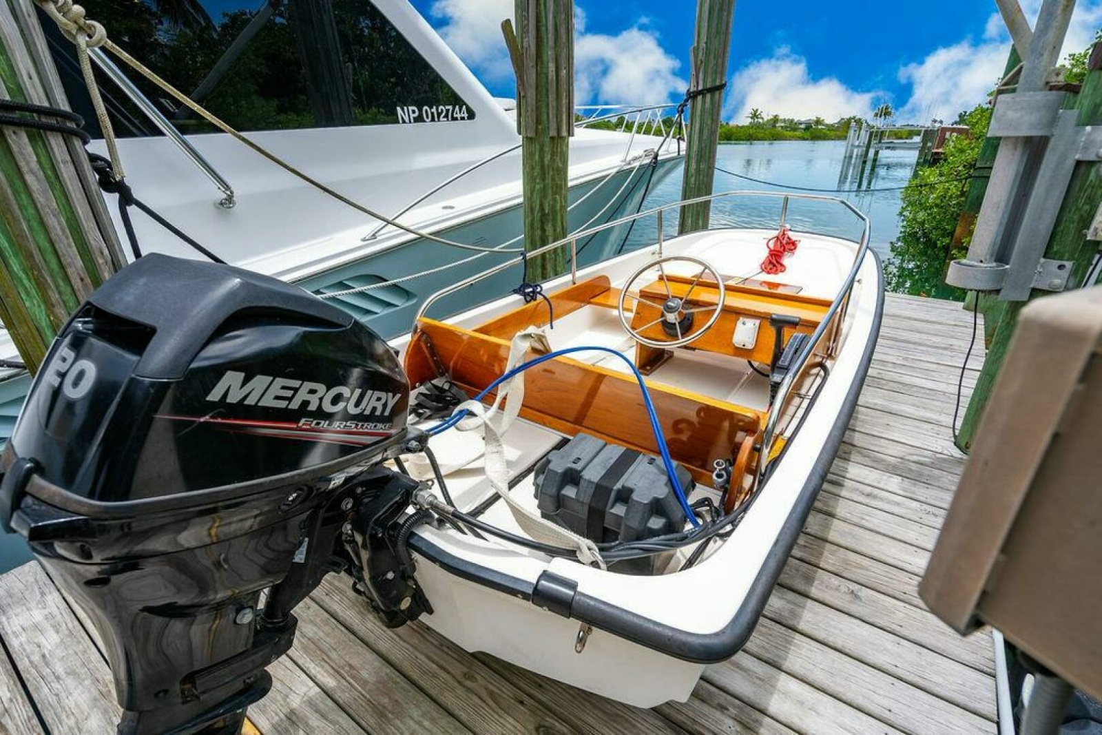1999 Viking 55 Convertible