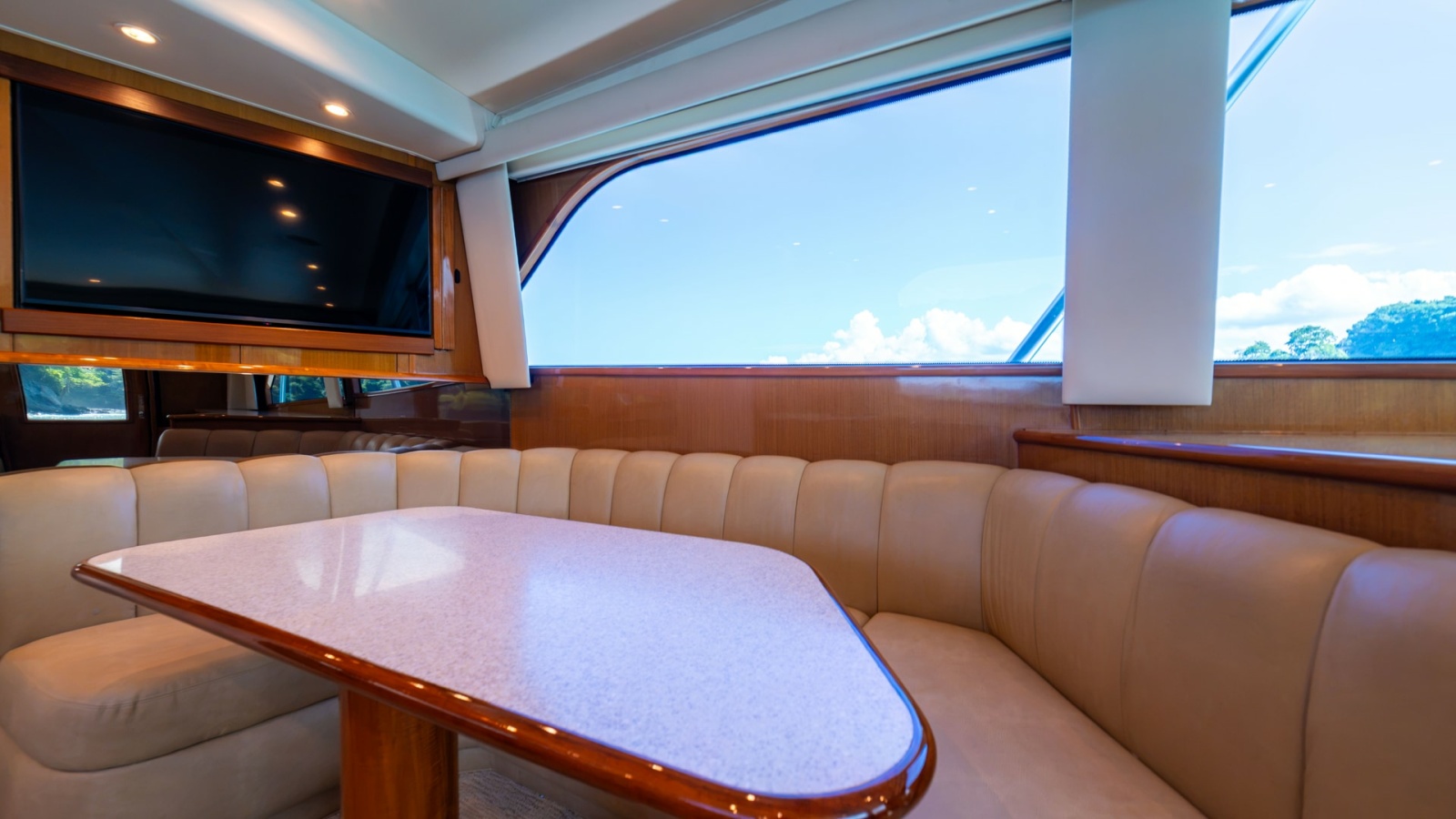 2001 Viking 61 Convertible- Caliente- Dinnette