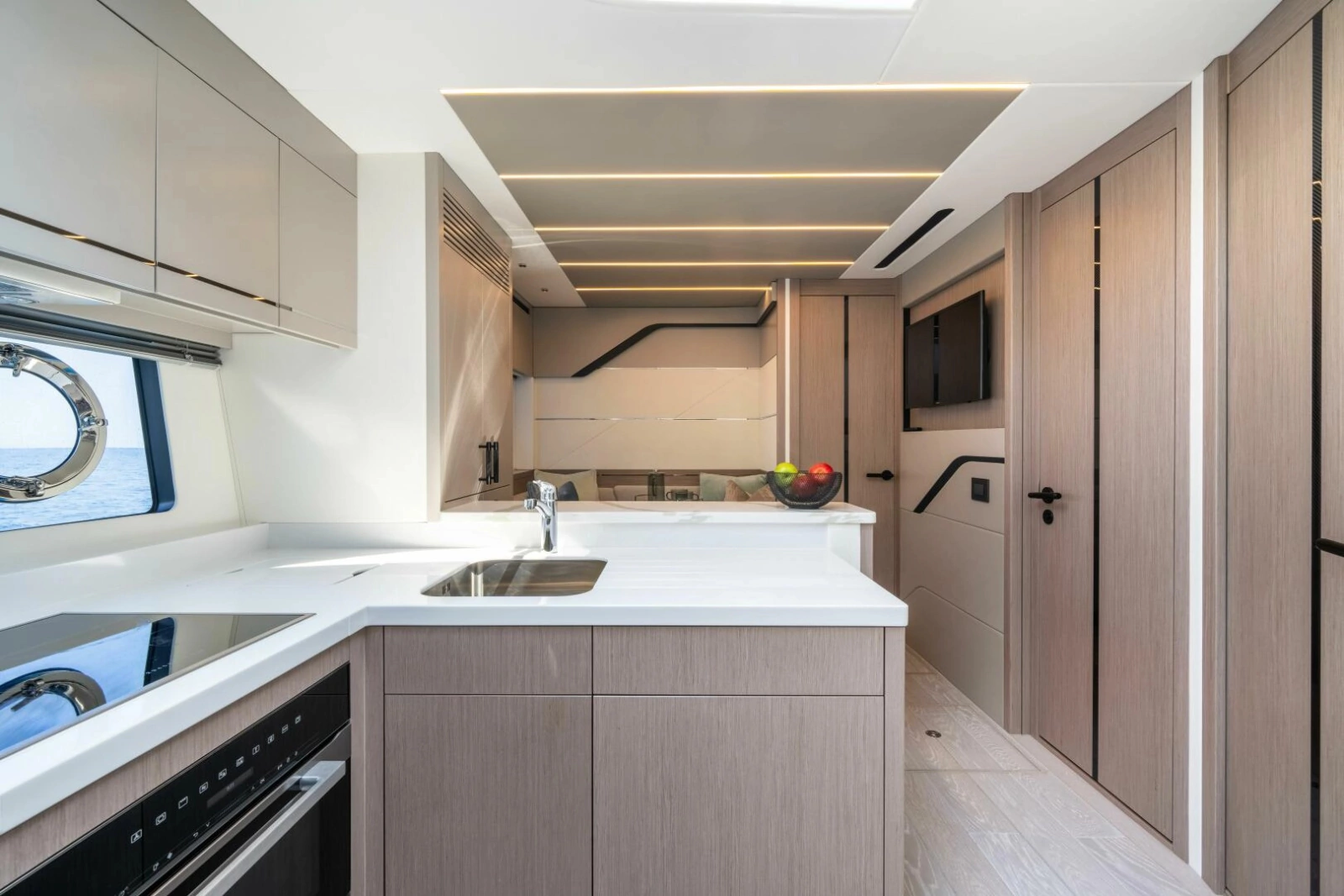 75 SPORT YACHT 75ft Sunseeker Yacht For Sale