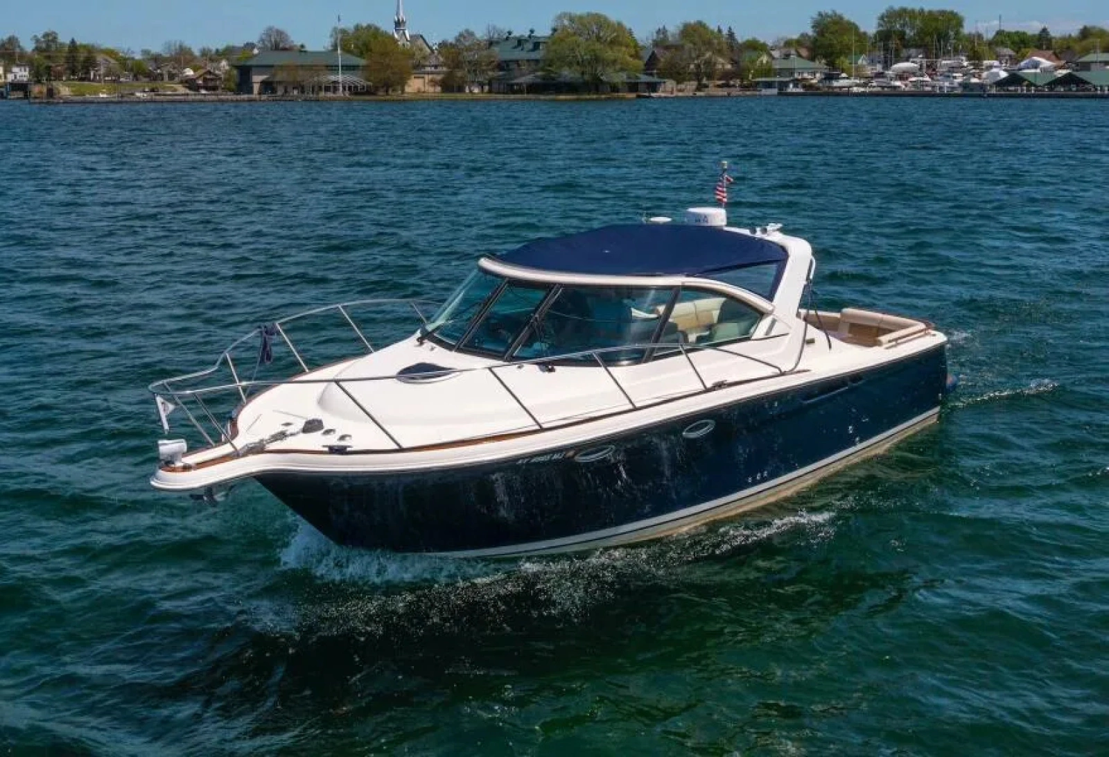 2012 Tiara Yachts 3100 Coronet