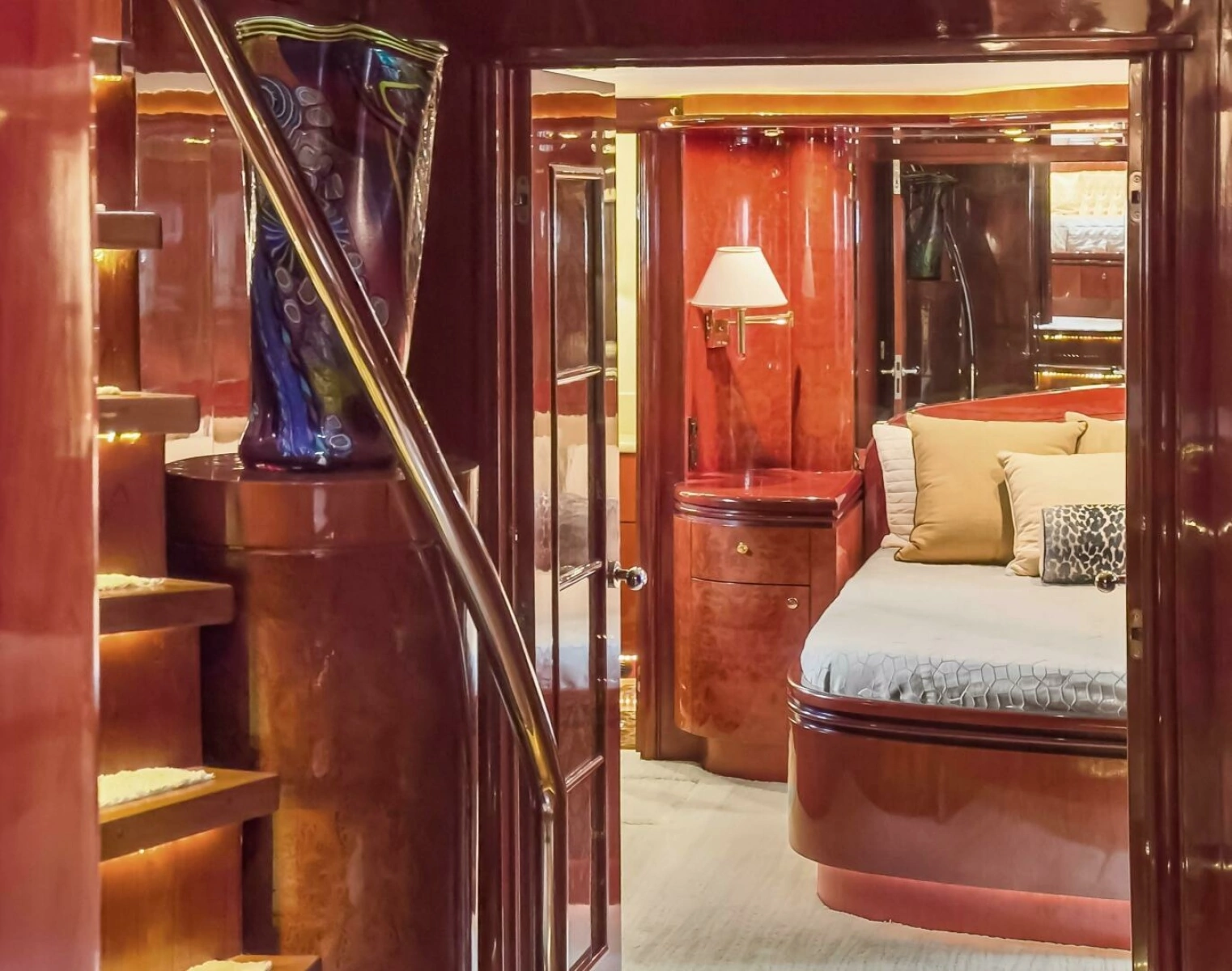 2005 Ocean Alexander 80 motoryacht