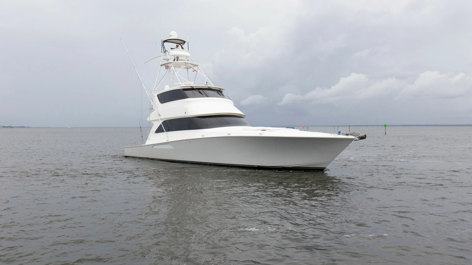 2007 74 Viking Enclosed Bridge Never Settle Profiles (4)
