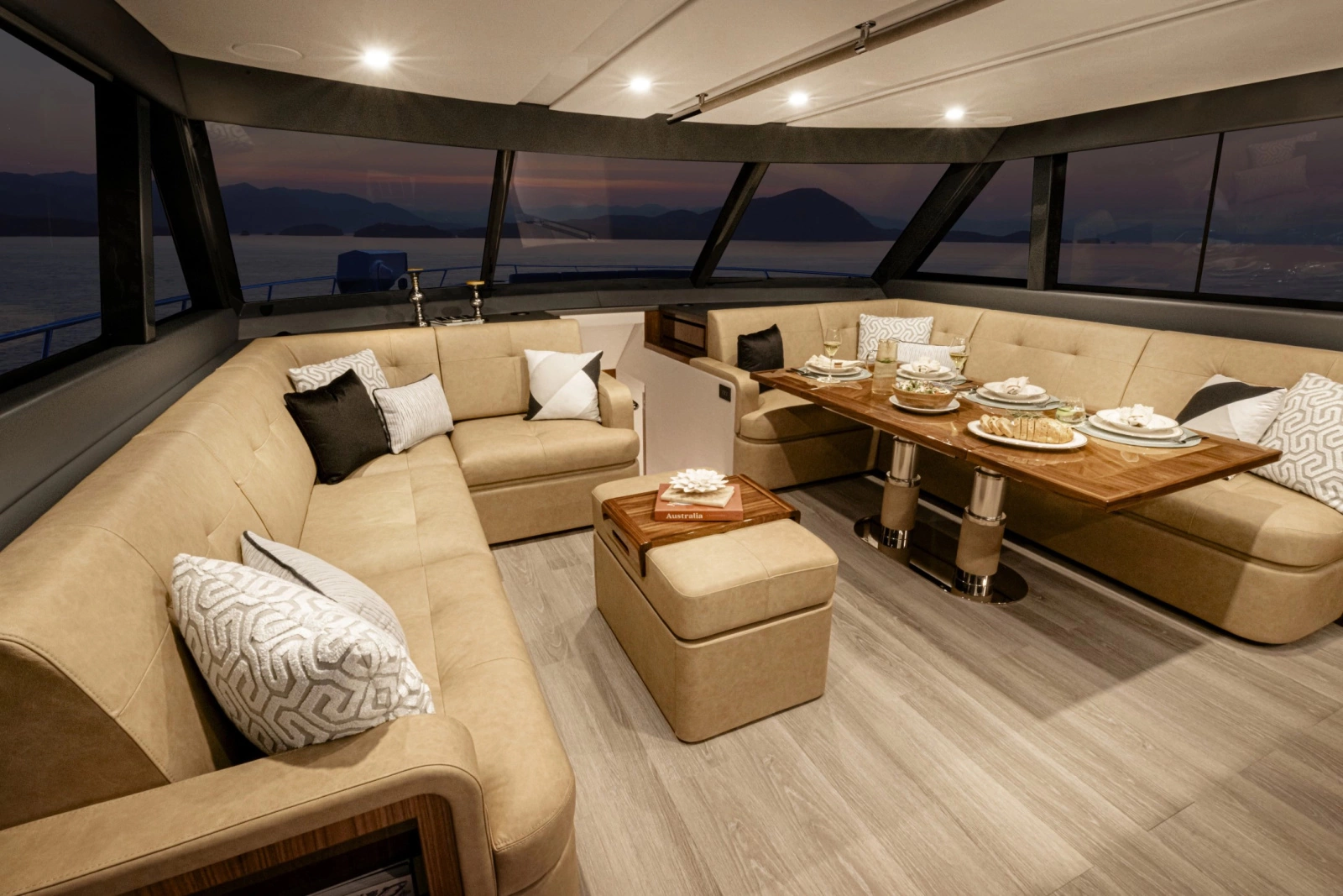68 Sports Motor Yacht 68ft Riviera Yacht For Sale