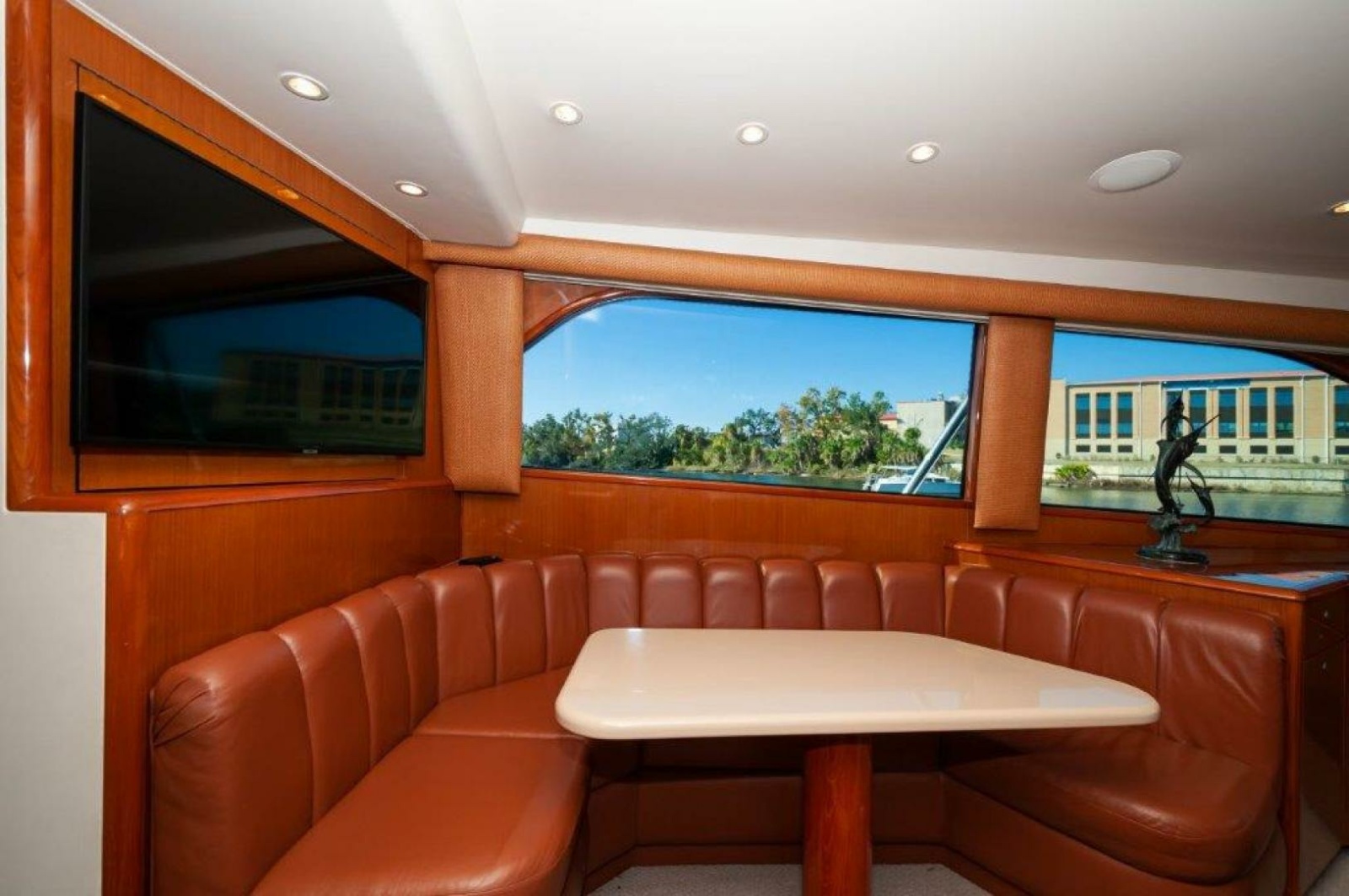 2001 61 Viking Convertible Ellie B Dinette