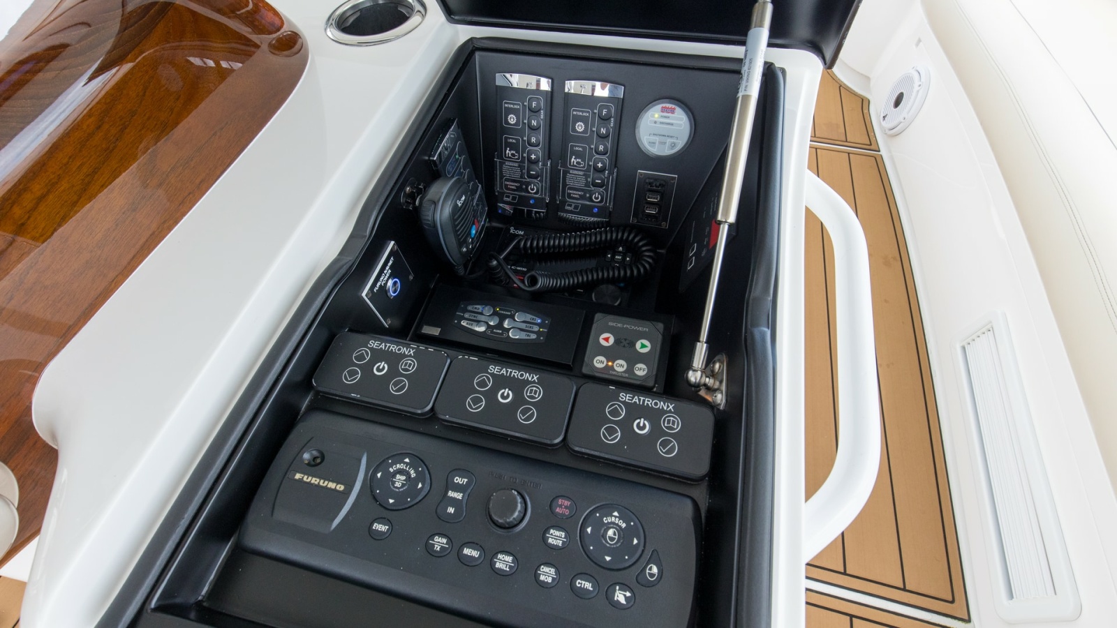 2022 Viking Convertible Cole Play Bridge (8)