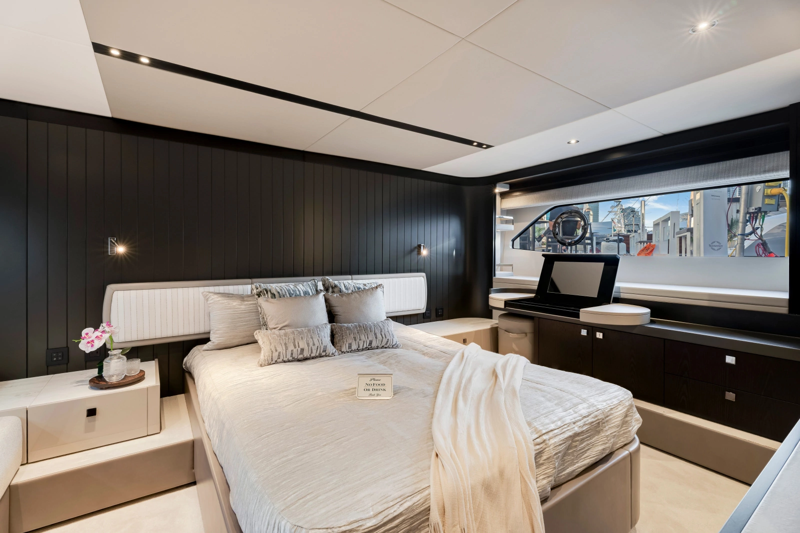 MANHATTAN 68 68ft Sunseeker Yacht For Sale