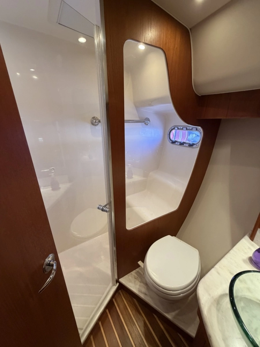 2013 Tiara Yachts 4500 Sovran